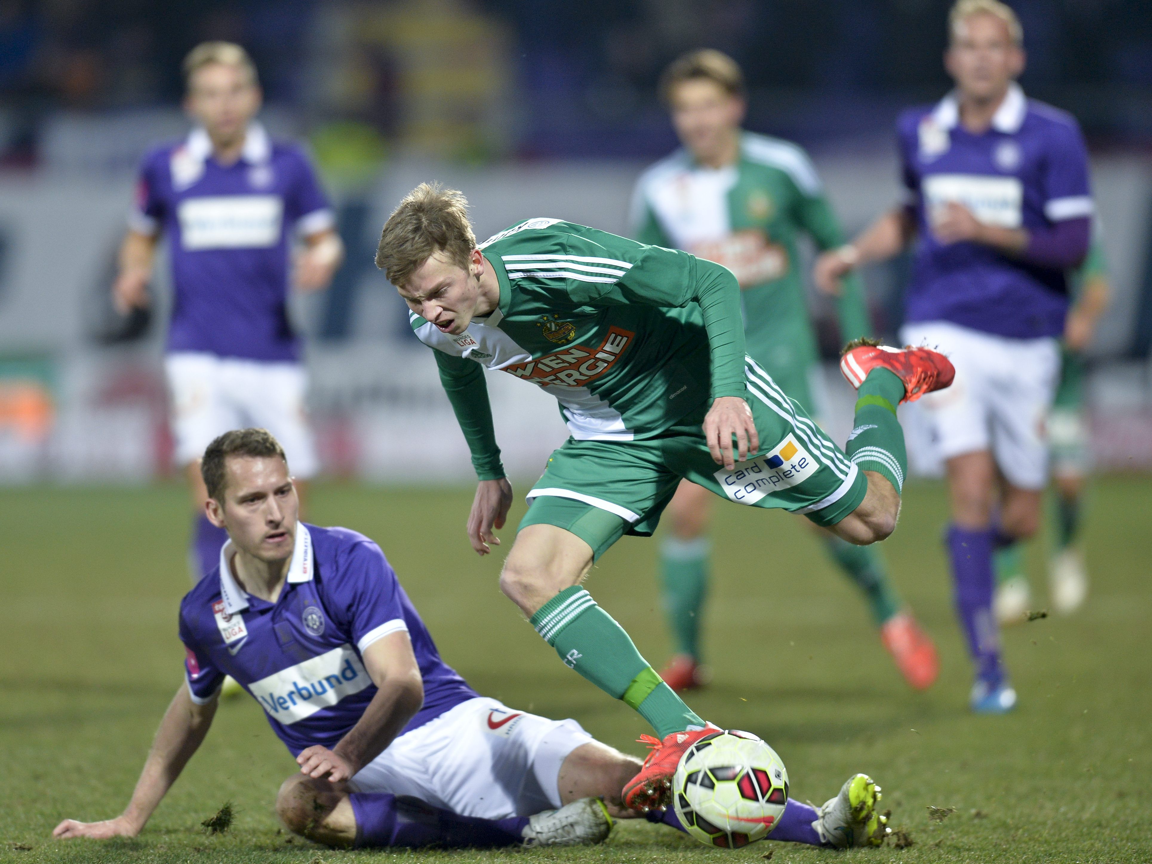 Am Sonntag treffen Austria und Rapid im Derby aufeinander. Am Sonntag treffen Austria und Rapid im Derby aufeinander.