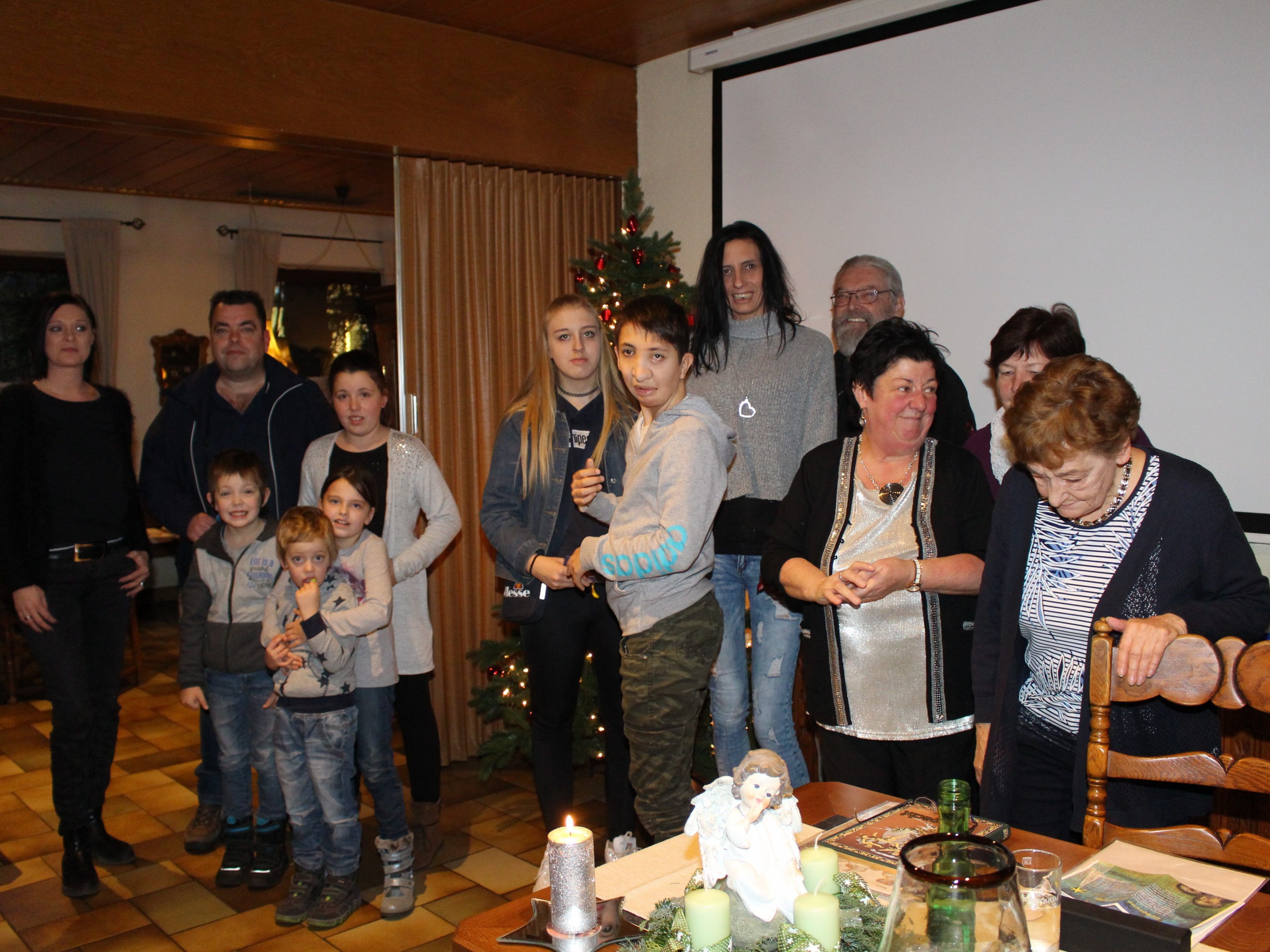 Die Familien in Not freuten sich mit dem Kneipp-Aktiv-Club über Hilfe.
