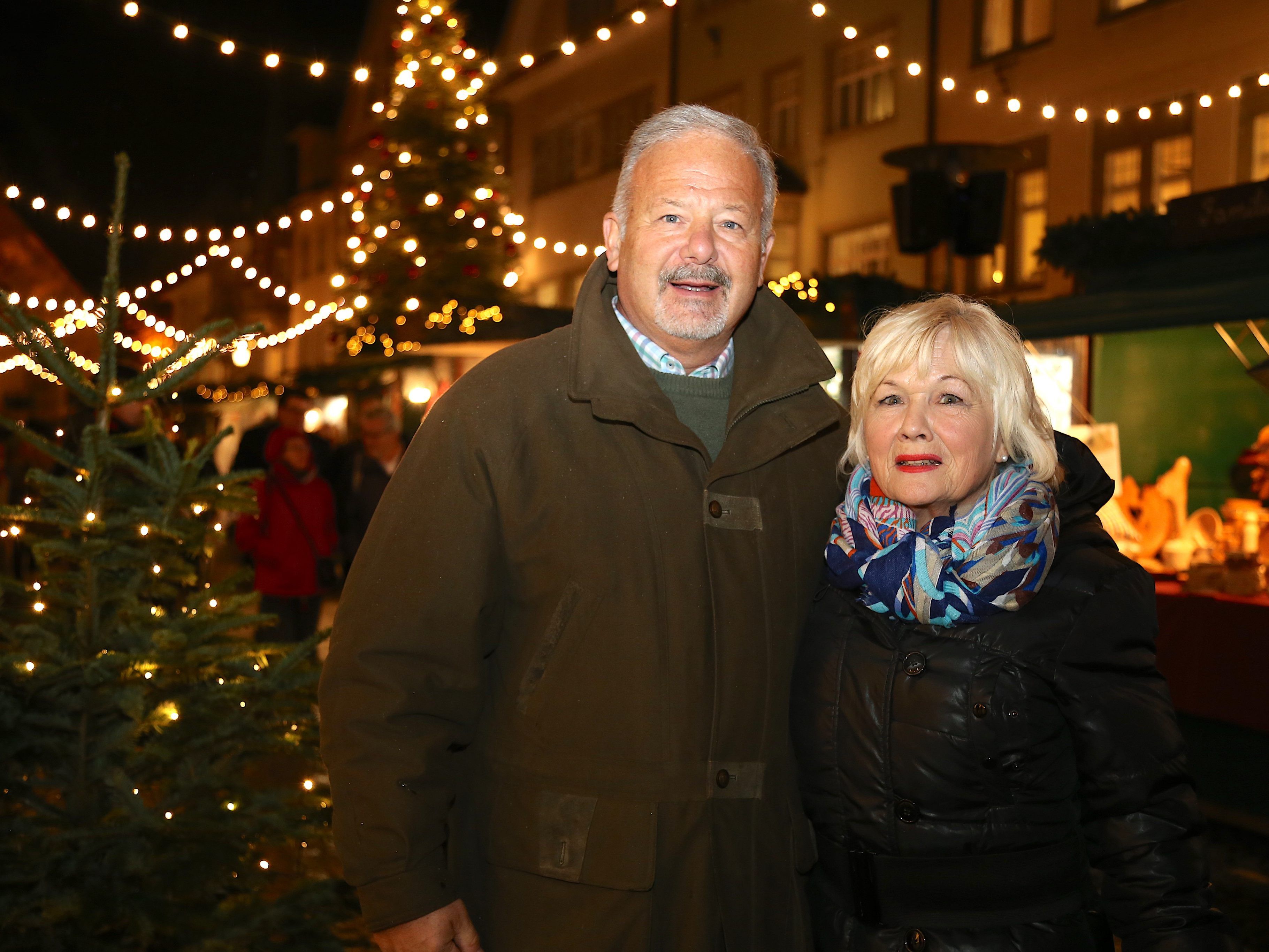 Der Weihnachtsbaum stammt heuer von Gottfried und Brigitte Schatzmann aus Laterns.