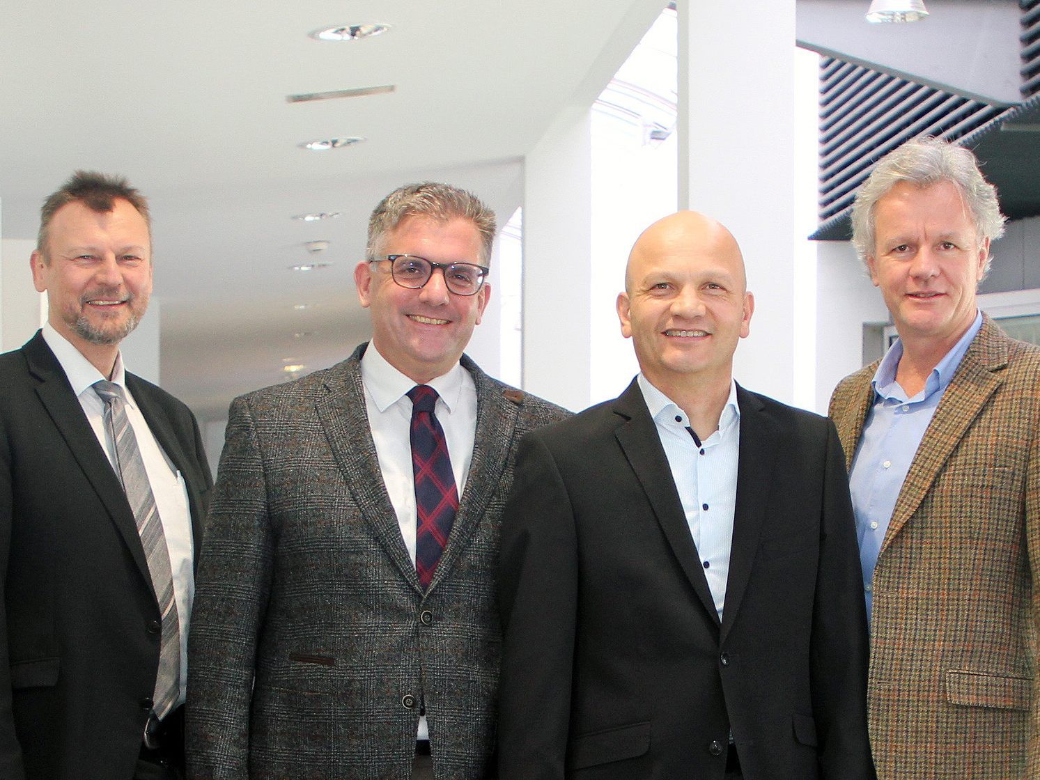 v.l.: Geschäftsführer Dir. Prim. Dr. Peter Fraunberger, Mag. Dr. Andreas Stieger (Personalmanagement), Mag. Josef Bayer (Finanzen und Controlling), Geschäftsführer Dir. Dr. Gerald Fleisch. v.l.: Geschäftsführer Dir. Prim. Dr. Peter Fraunberger, Mag. Dr. Andreas Stieger (Personalmanagement), Mag. Josef Bayer (Finanzen und Controlling), Geschäftsführer Dir. Dr. Gerald Fleisch.