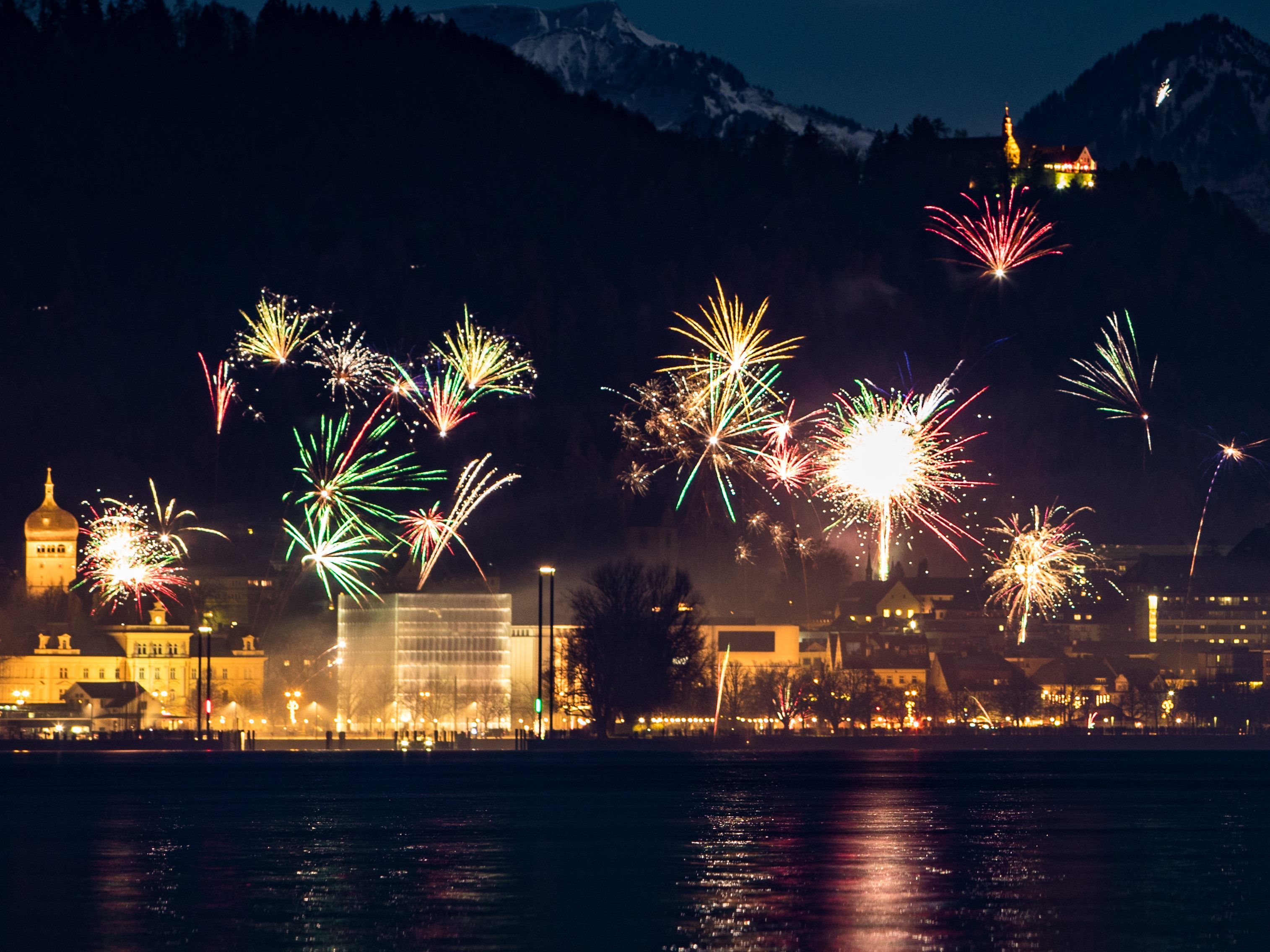„Ein sparsamer Umgang mit Pyrotechnik schont Mensch, Tier und Natur“ „Ein sparsamer Umgang mit Pyrotechnik schont Mensch, Tier und Natur“