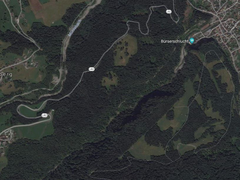 Der Mann war auf dem Weg nach Hause. Der Mann war auf dem Weg nach Hause.