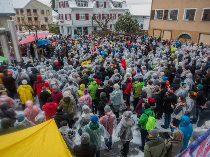 Weitere Demonstration für ein menschliches Fremden- und Asylrecht Weitere Demonstration für ein menschliches Fremden- und Asylrecht
