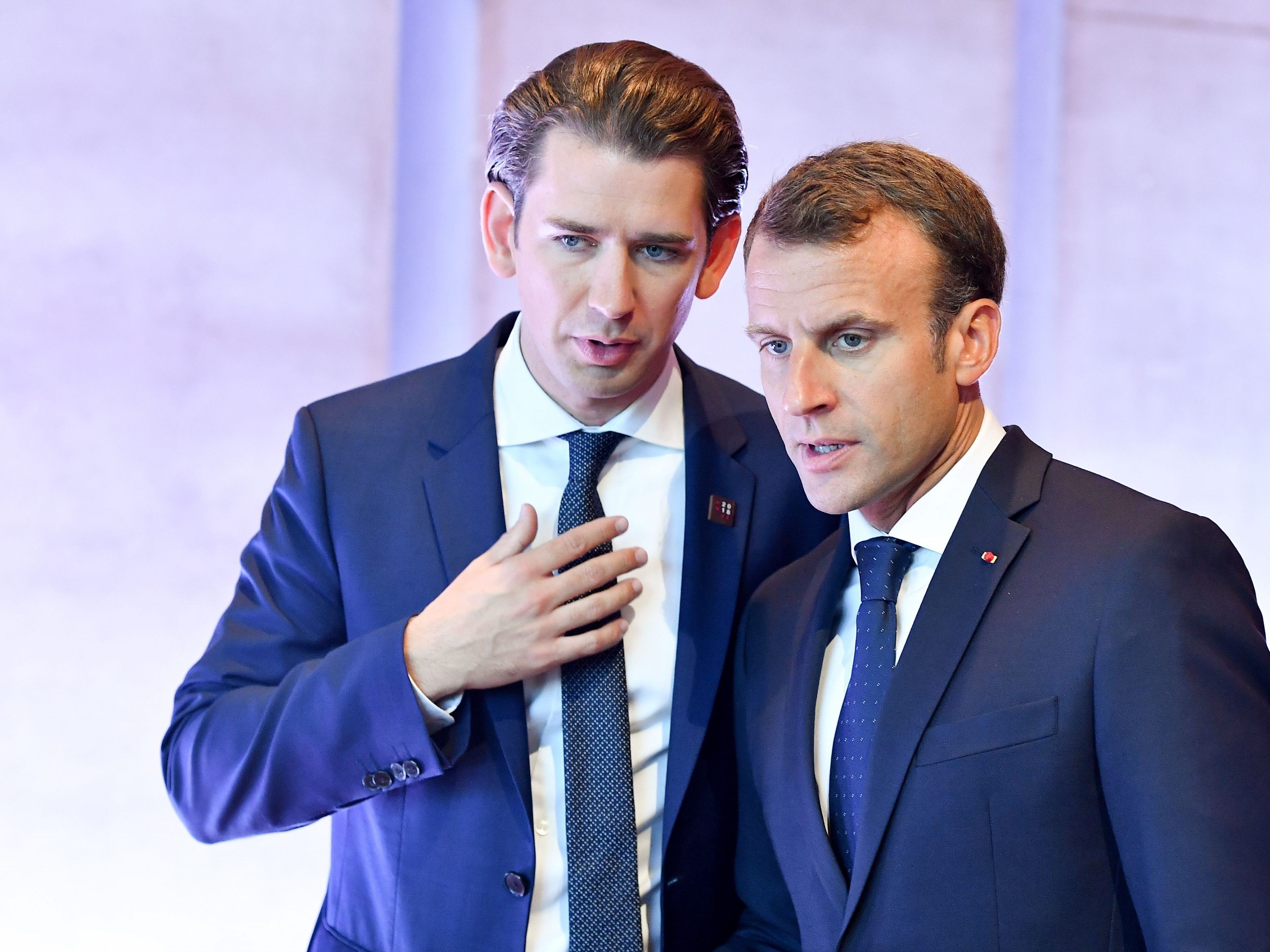 Die Journalisten stellten Kurz hingegen ein positives Zeugnis aus. Die Journalisten stellten Kurz hingegen ein positives Zeugnis aus.