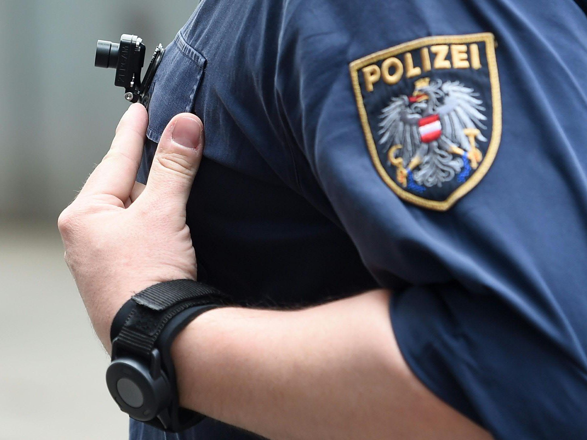 Der Mann darf die Wohnung der Exfrau nicht mehr betreten und wird angezeigt.