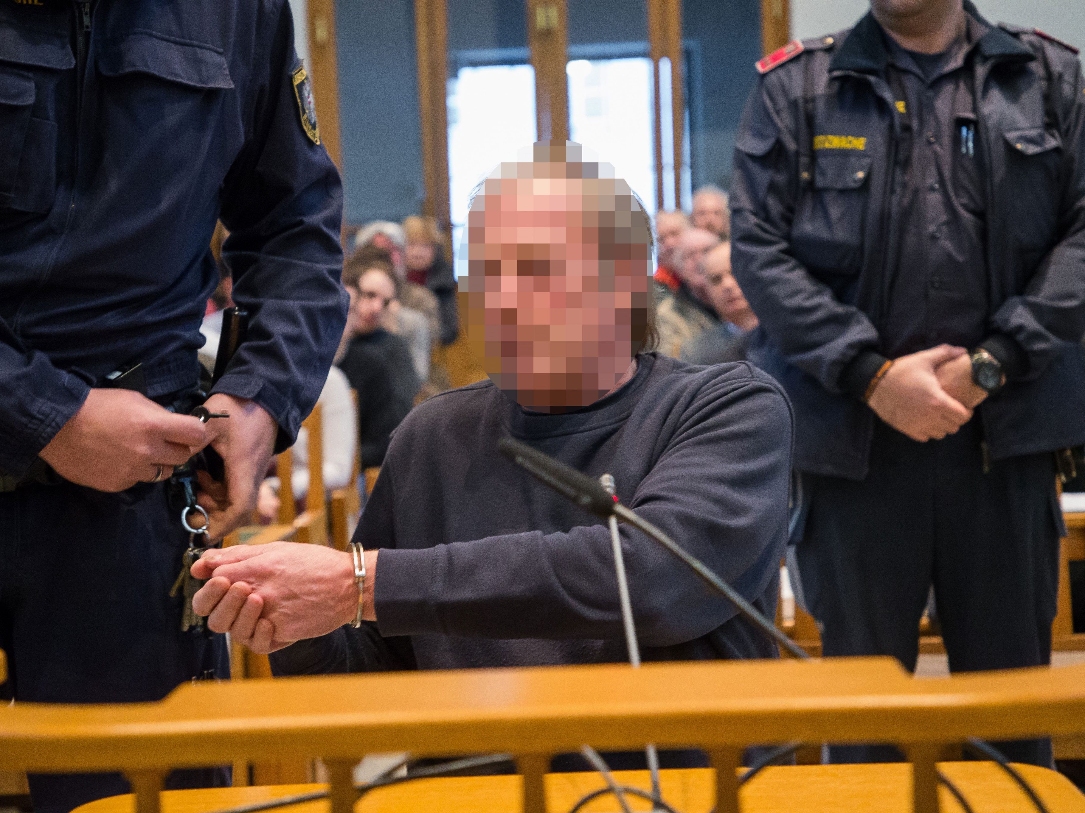 Der "Postkartenräuber" wurde zu 12 Jahren Haft verurteilt.