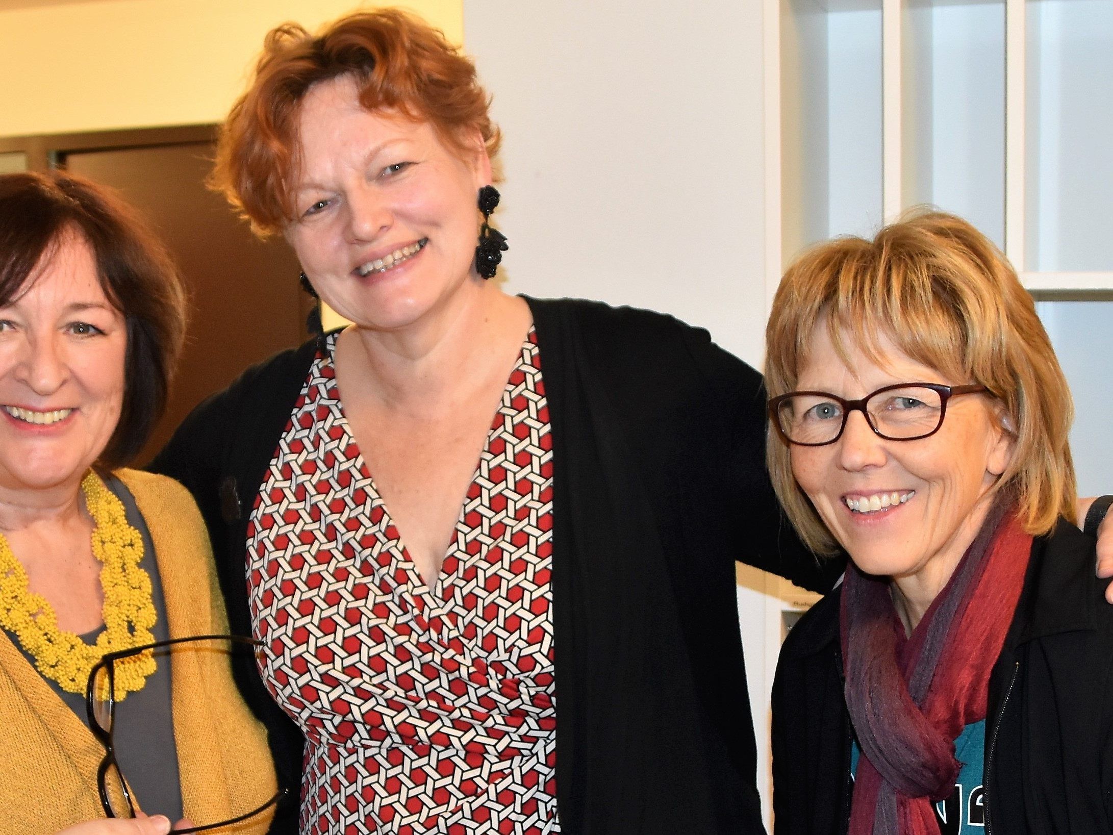 Judith Marte, Gabriele Jansen und Astrid Breuß informieren