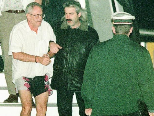 Der "Mann mit dem Koffer", Bela Rabelbauer, wird in Wien des schweren Betrugs sowie der Beteiligung an Untreue und Amtsmissbrauch schuldig gesprochen.