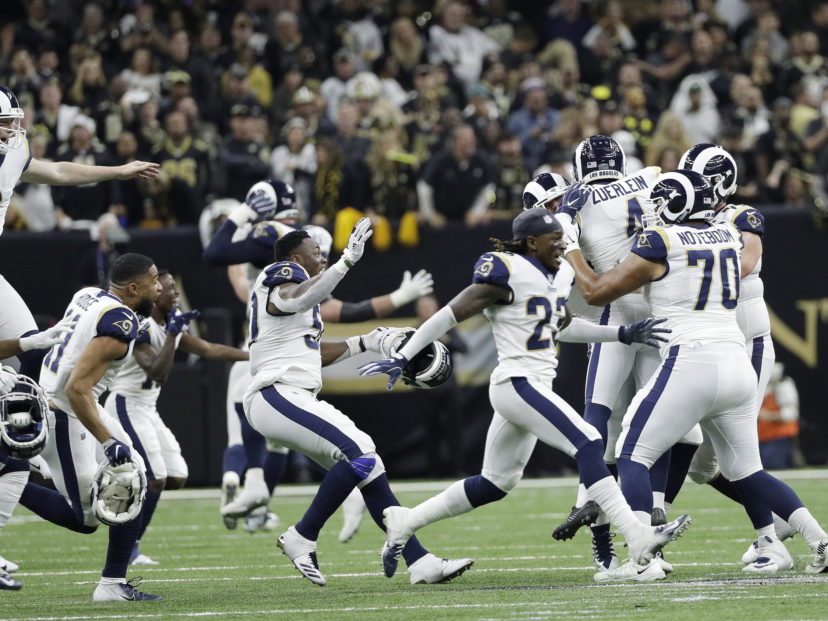 Die Los Angeles Rams feiern Matchwinner Zürlein.