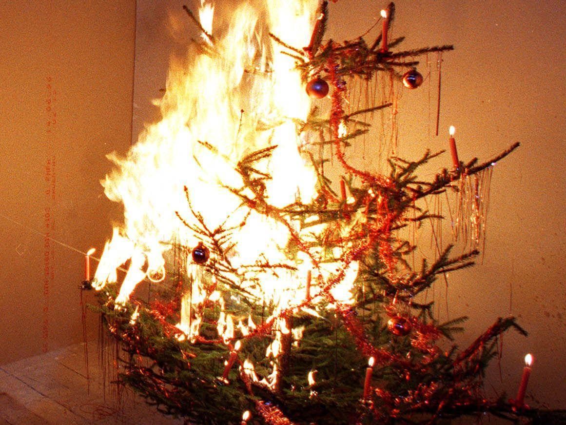 Eine Hausbewohnerin erlitt eine leichte Rauchgasvergiftung. (Symbolbild) Eine Hausbewohnerin erlitt eine leichte Rauchgasvergiftung. (Symbolbild)