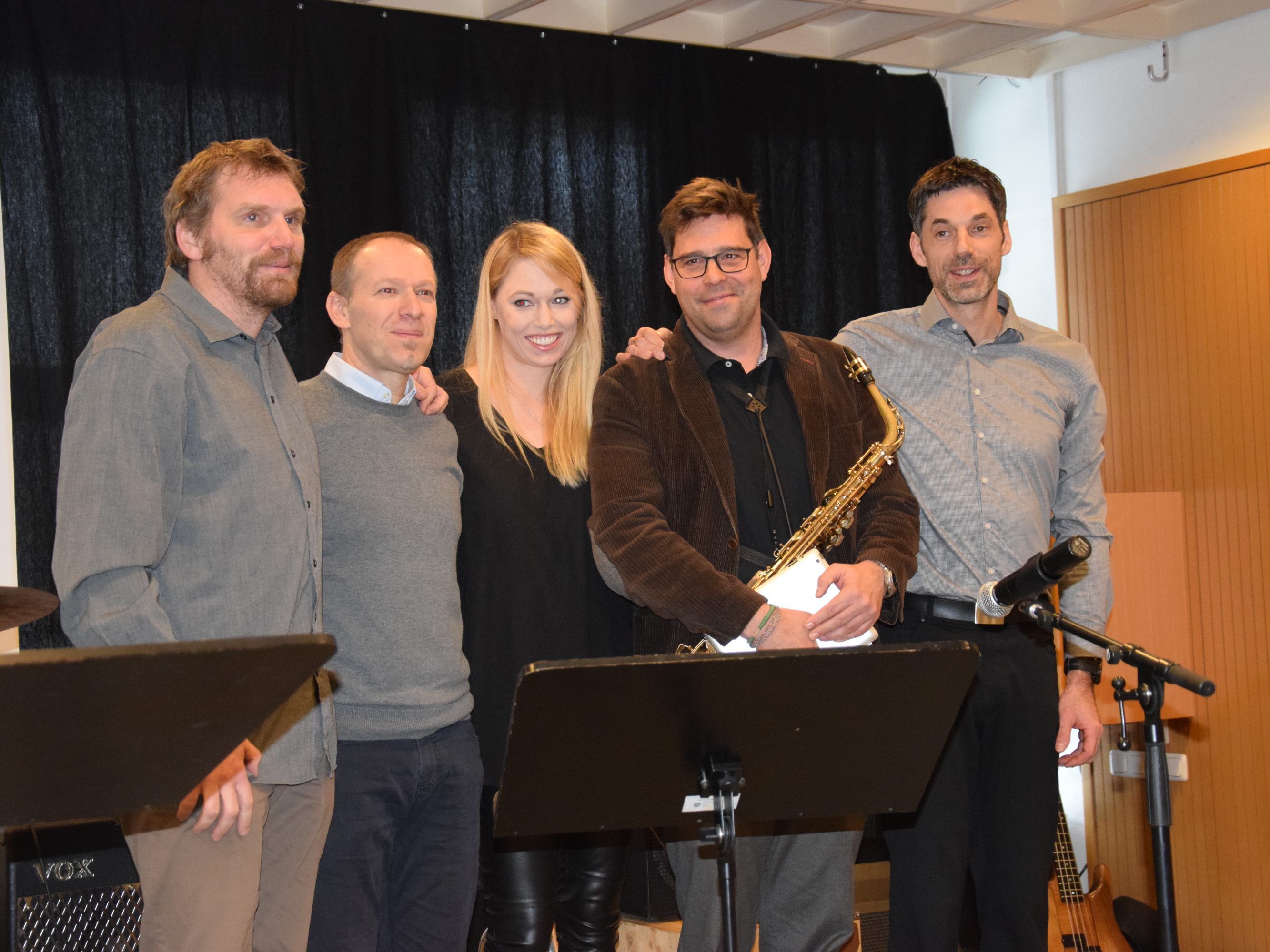 Die Gruppe Miles Ahead mit Petra Oberhauser Die Gruppe Miles Ahead mit Petra Oberhauser