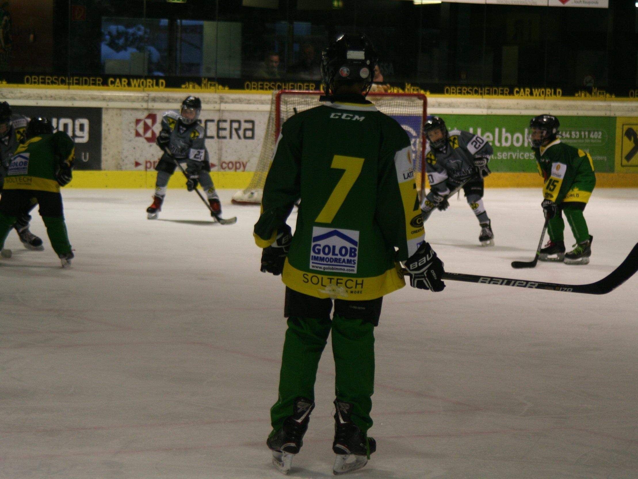 Auch die Youngsters des EHC und der Bulldogs trafen am Wochenende aufeinander Auch die Youngsters des EHC und der Bulldogs trafen am Wochenende aufeinander
