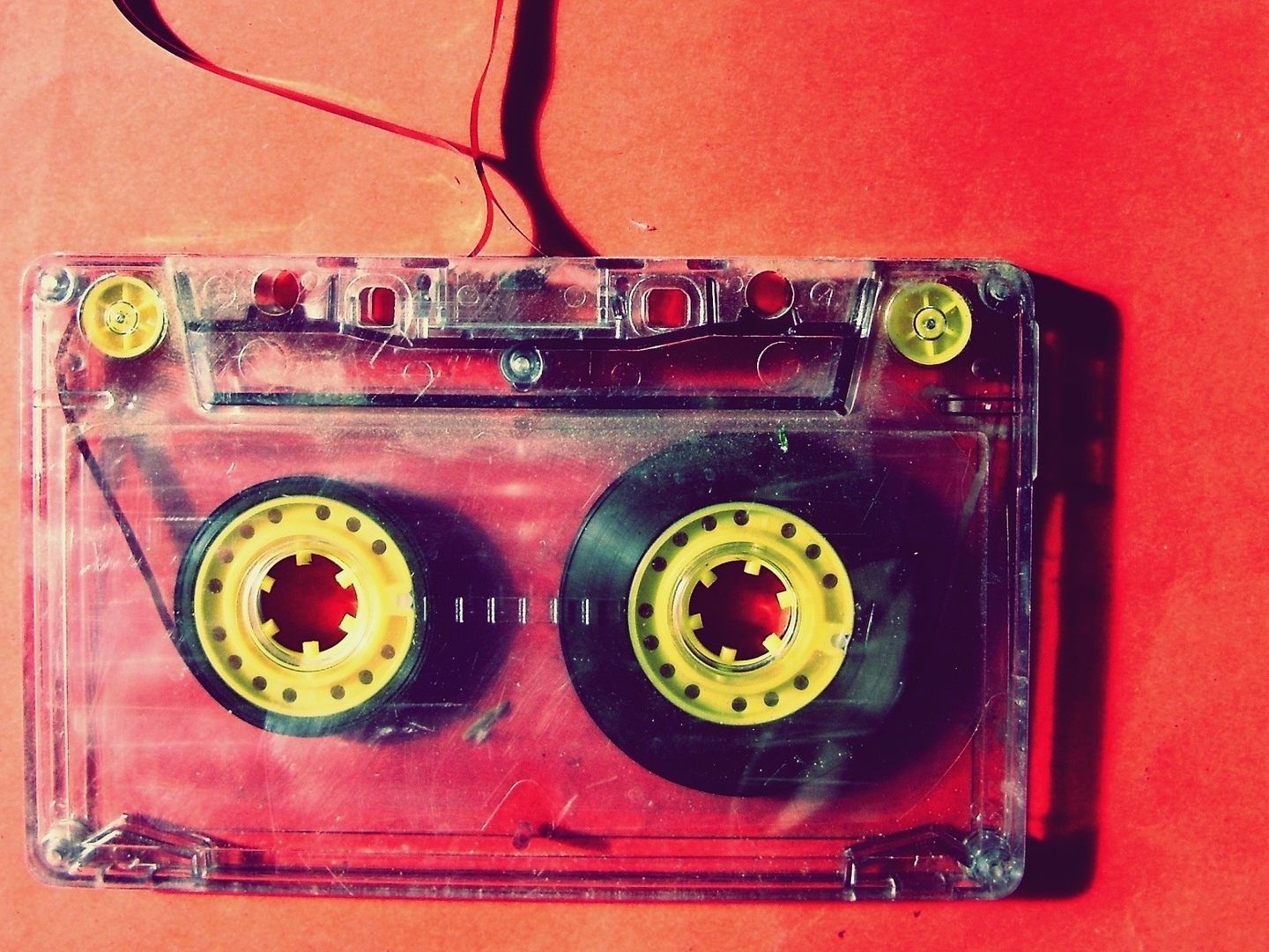 Die Macher erkennen schon früh den beginnenden Boom der Musik-Cassette.