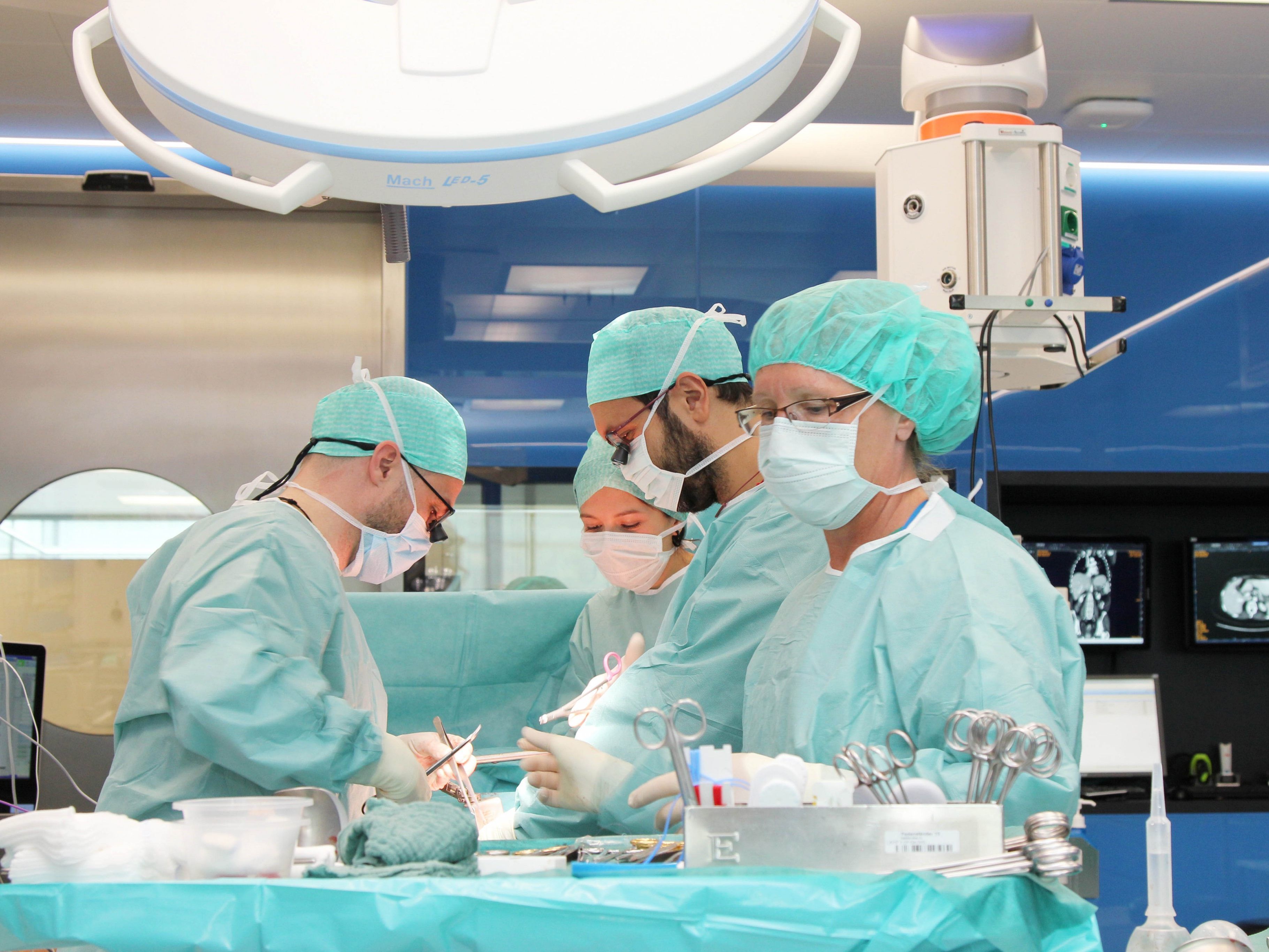 Derzeit warten Patienten bis zu 37 Wochen auf eine Operation des grauen Stars. Derzeit warten Patienten bis zu 37 Wochen auf eine Operation des grauen Stars.