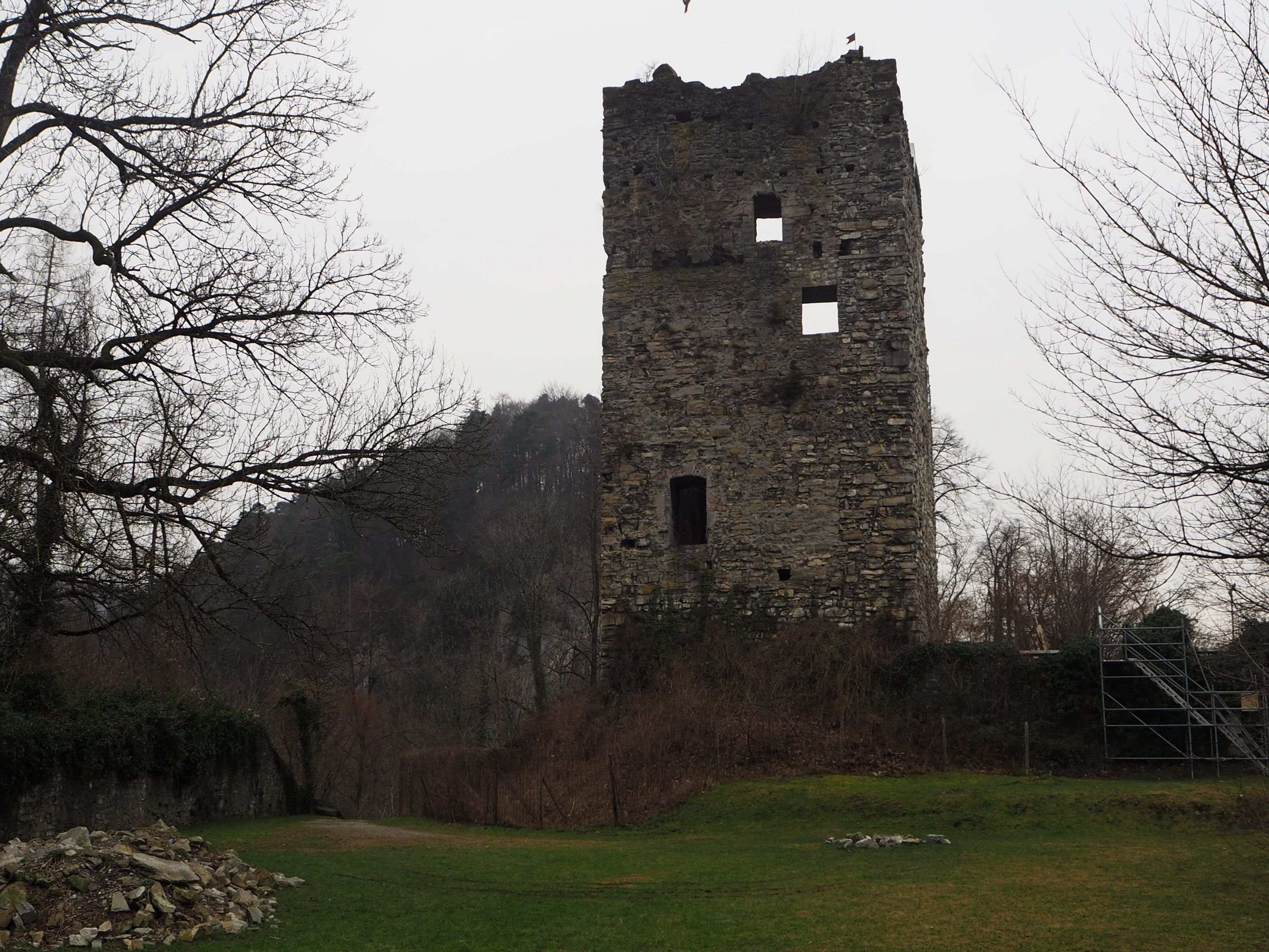 Die Anlage aus dem Innenhof Die Anlage aus dem Innenhof