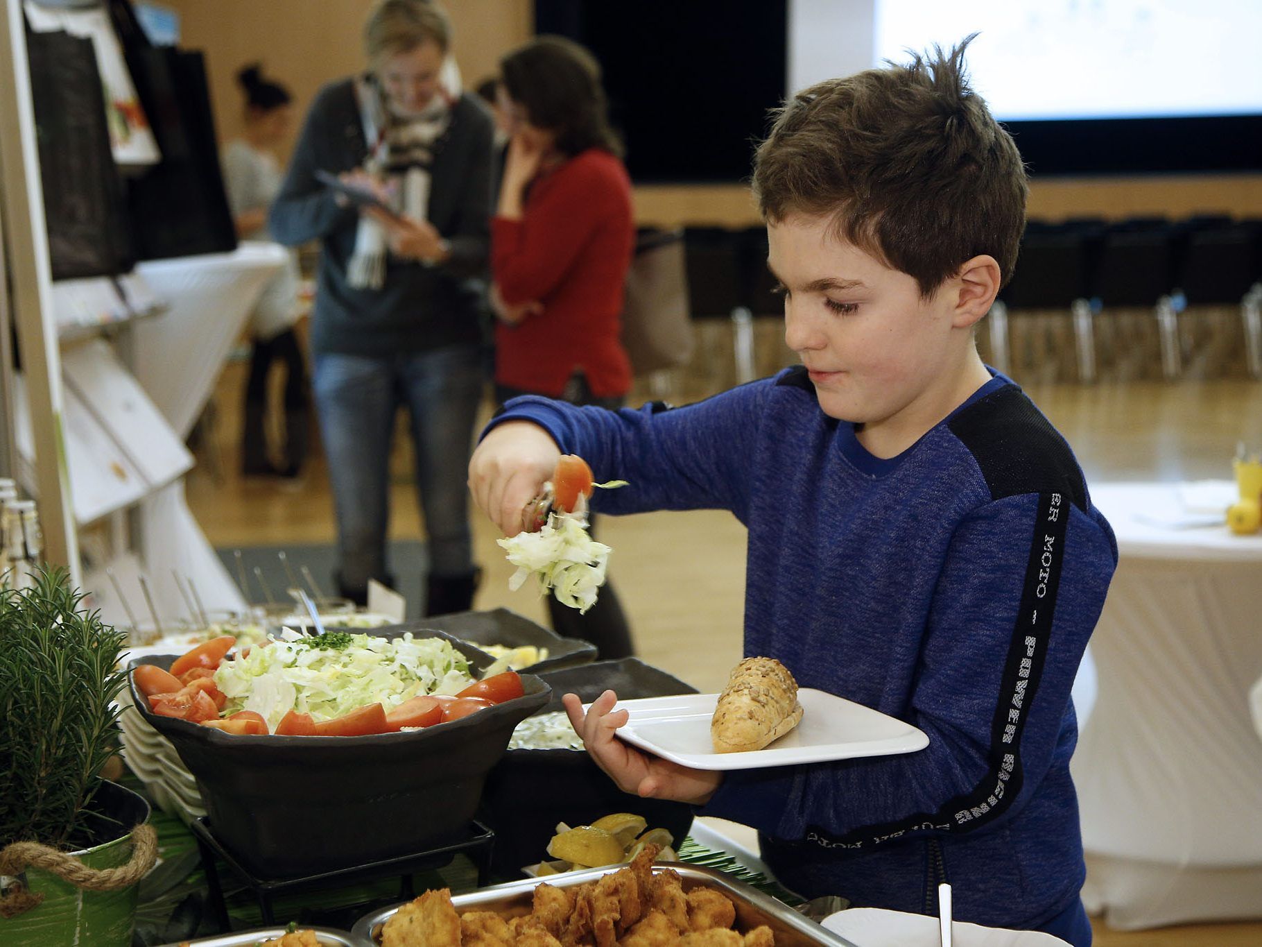 Bereits seit Februar 2015 gibt es einmal pro Woche gratis Obst und Gemüse für die Schüler der Wiener Pflichtschulen.