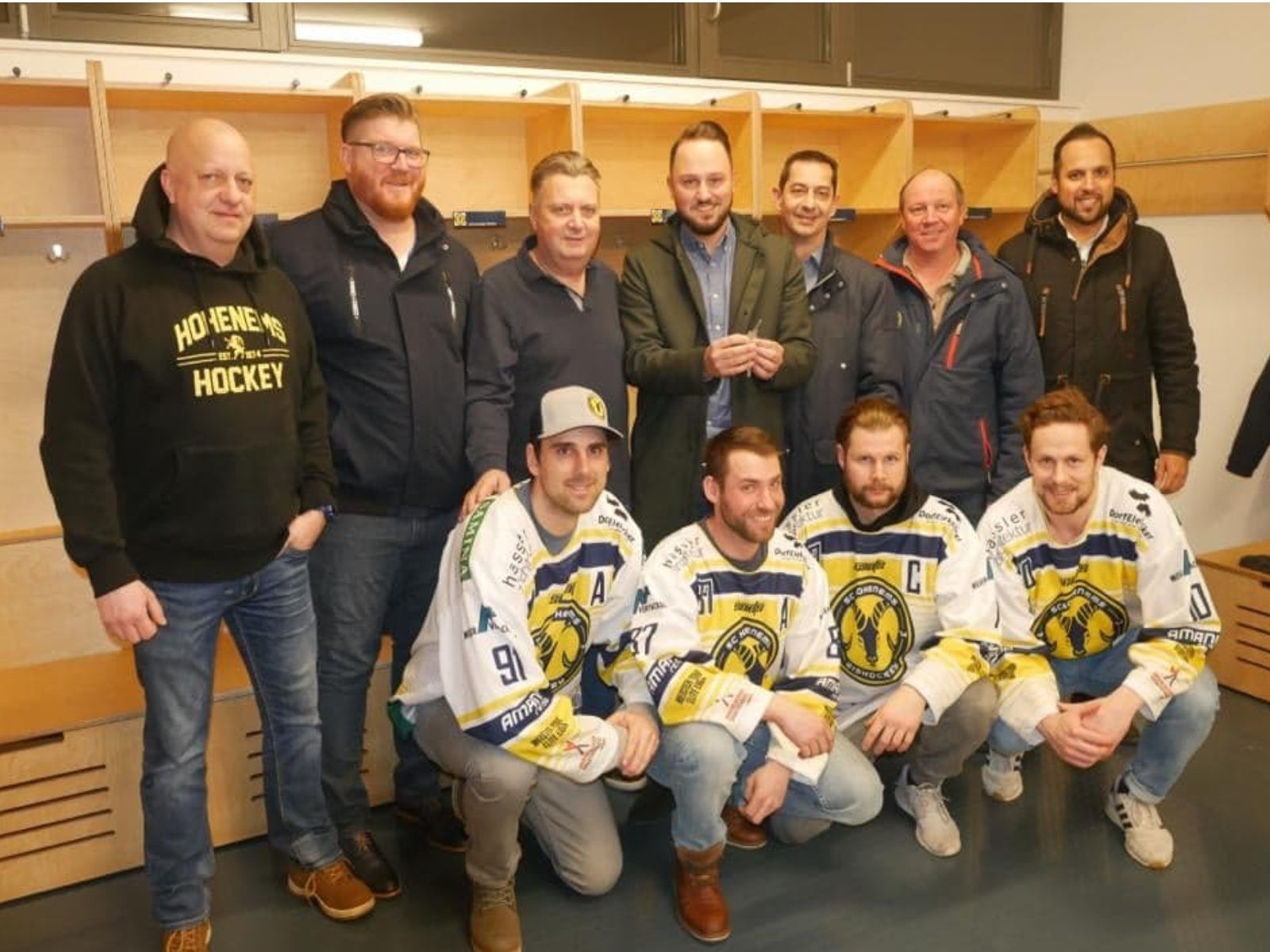 Das Eliteligteam durfte als erstes die neuen Kabinen beziehen Das Eliteligteam durfte als erstes die neuen Kabinen beziehen
