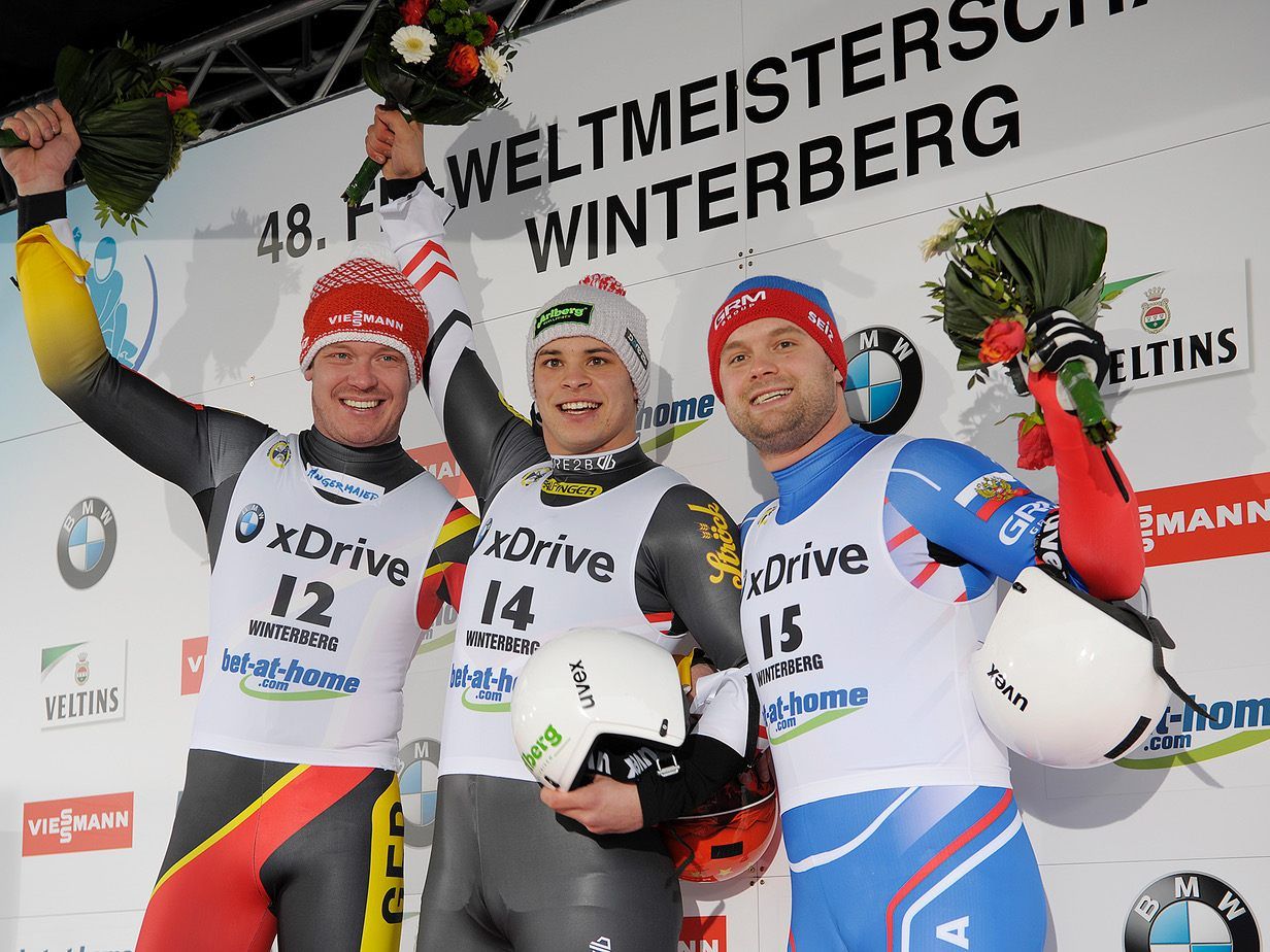 Große Freude bei Sprint-Weltmeister Jonas Müller (Mitte). Große Freude bei Sprint-Weltmeister Jonas Müller (Mitte).