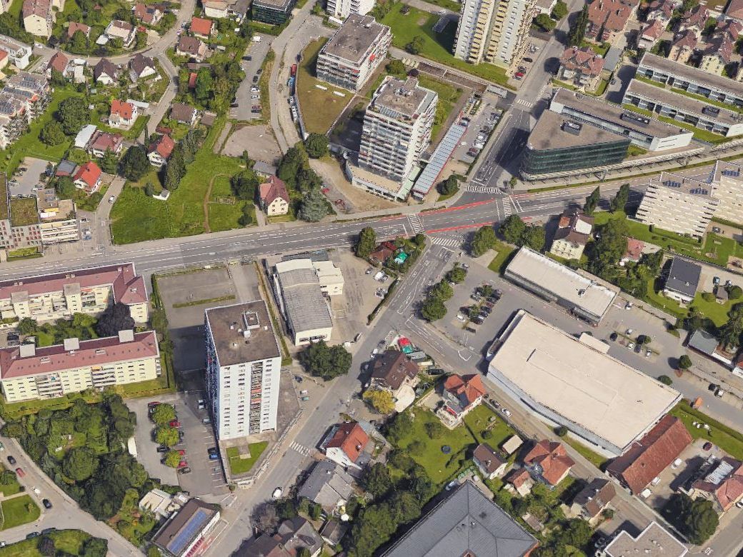 Der Unfall geschah auf der Rheinstraße in Bregenz.