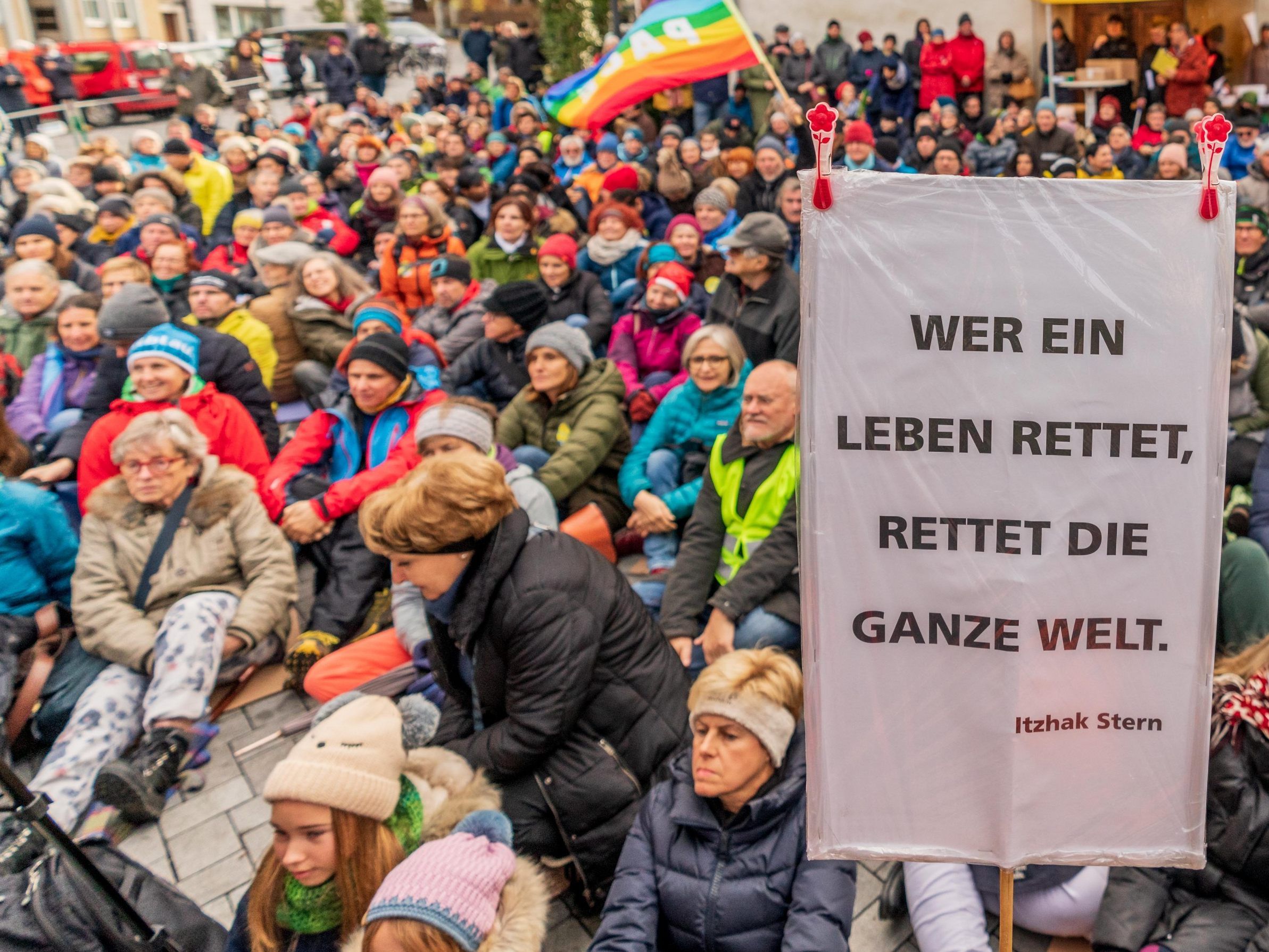 Woche für Woche versammeln sich mehr Menschen zur sogenannten "Sonntagsdemo".