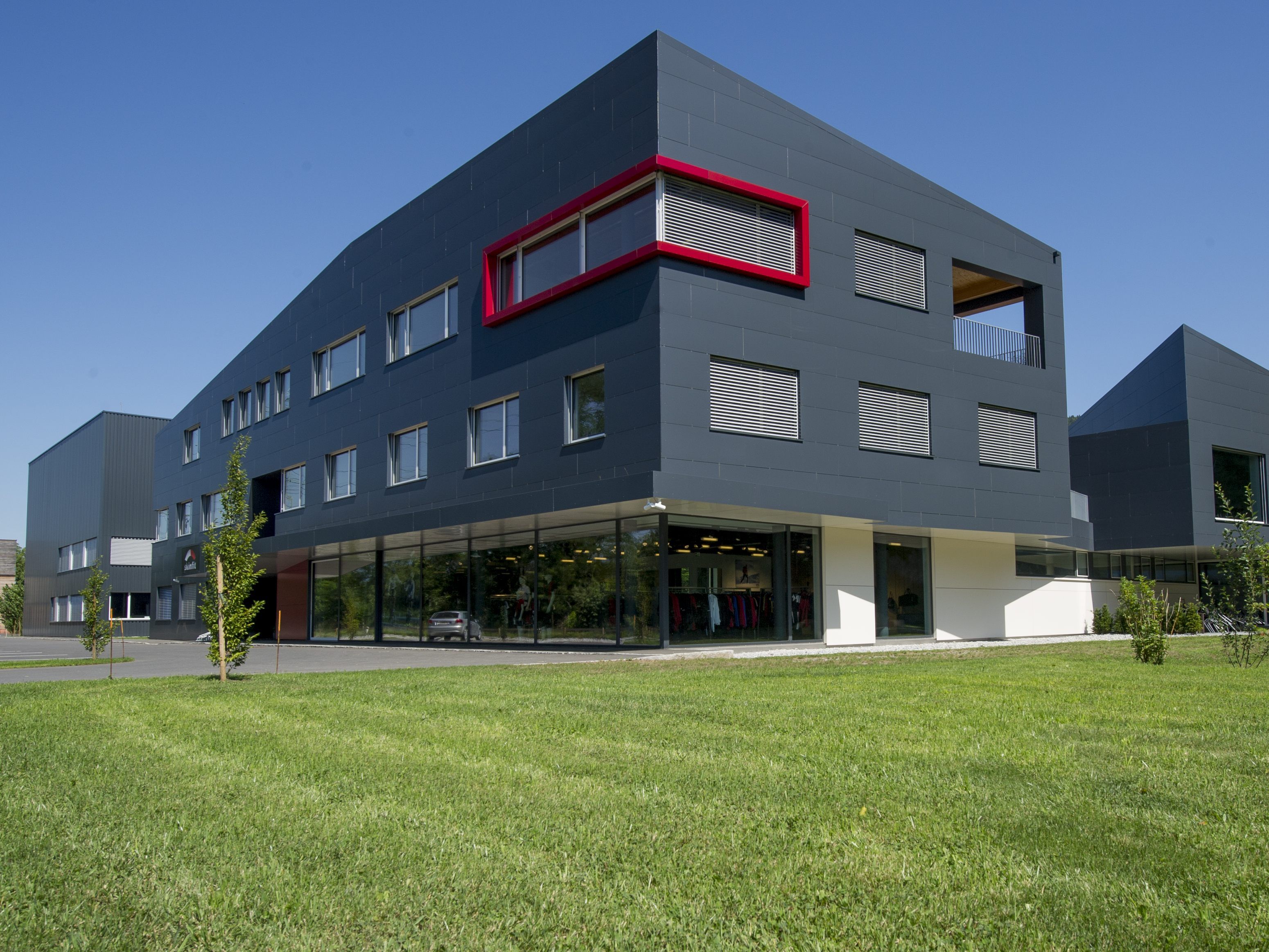 Der Unternehmenssitz des Sportbekleidungsherstellers in Koblach.