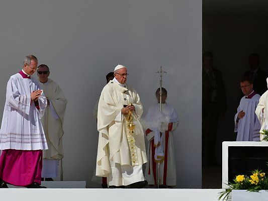 Papst Franziskus räumte die Missstände ein