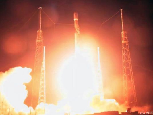 Start der SpaceX-Rakete vom Weltraumbahnhof Cape Canaveral Start der SpaceX-Rakete vom Weltraumbahnhof Cape Canaveral