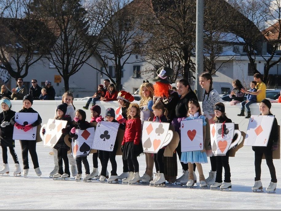 Die Sektion Eiskunstlauf im Eissportverein Rankweil macht Fortschritte