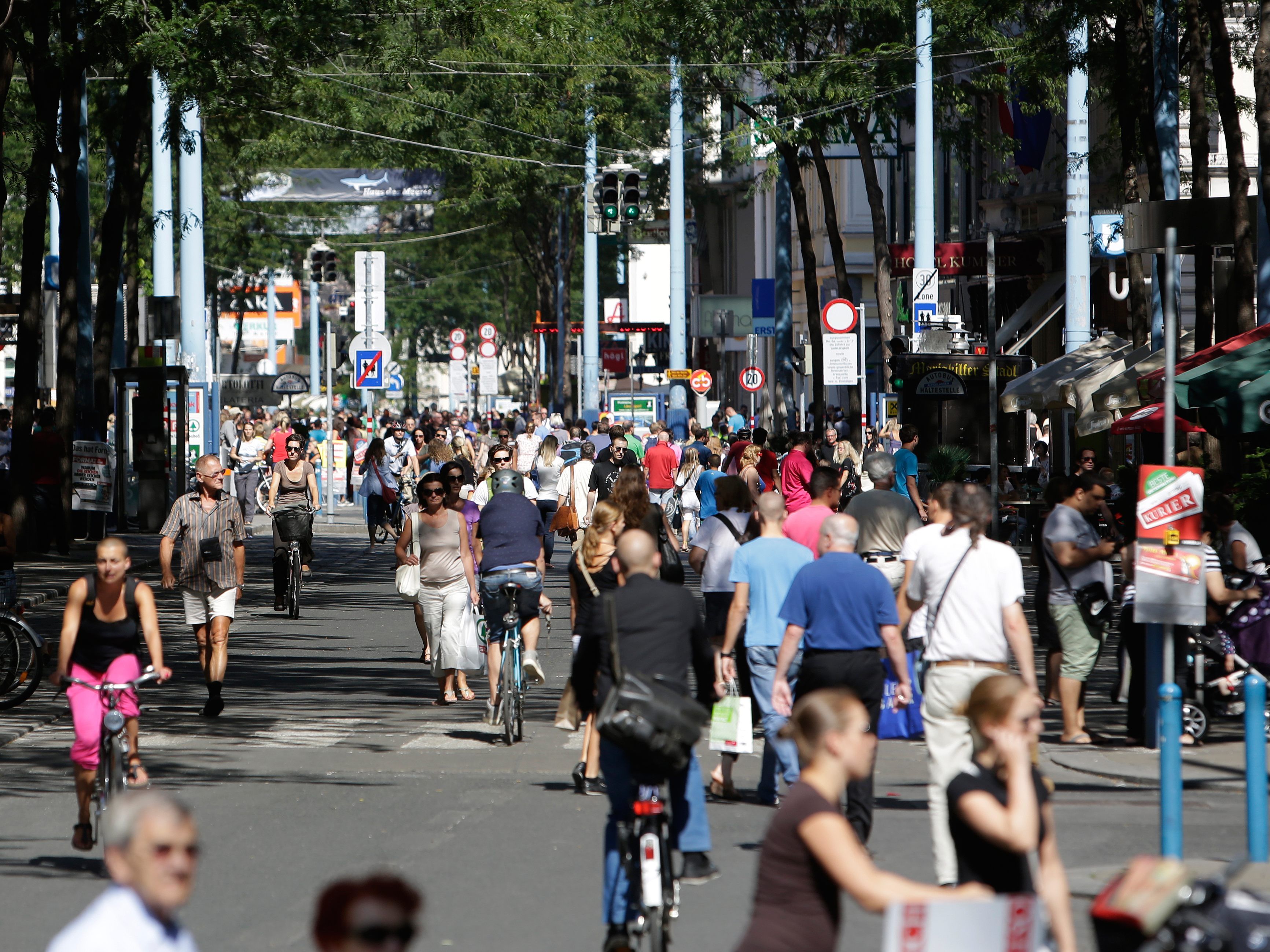 Die Bevölkerungszahl in Österreich ist auf 8,86 Millionen Menschen gestiegen.