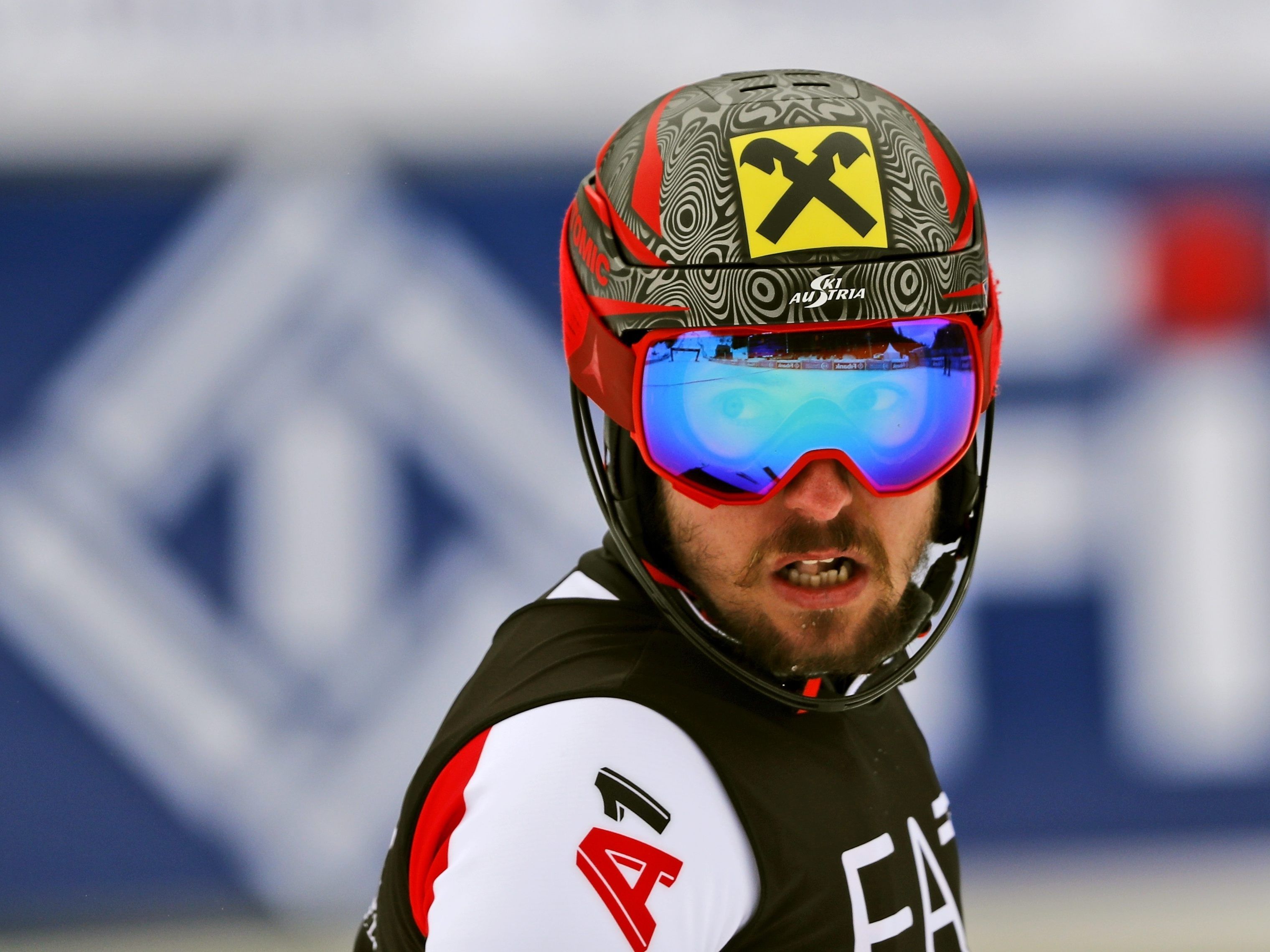 Hirscher muss sich nur Pinturault geschlagen geben Hirscher muss sich nur Pinturault geschlagen geben