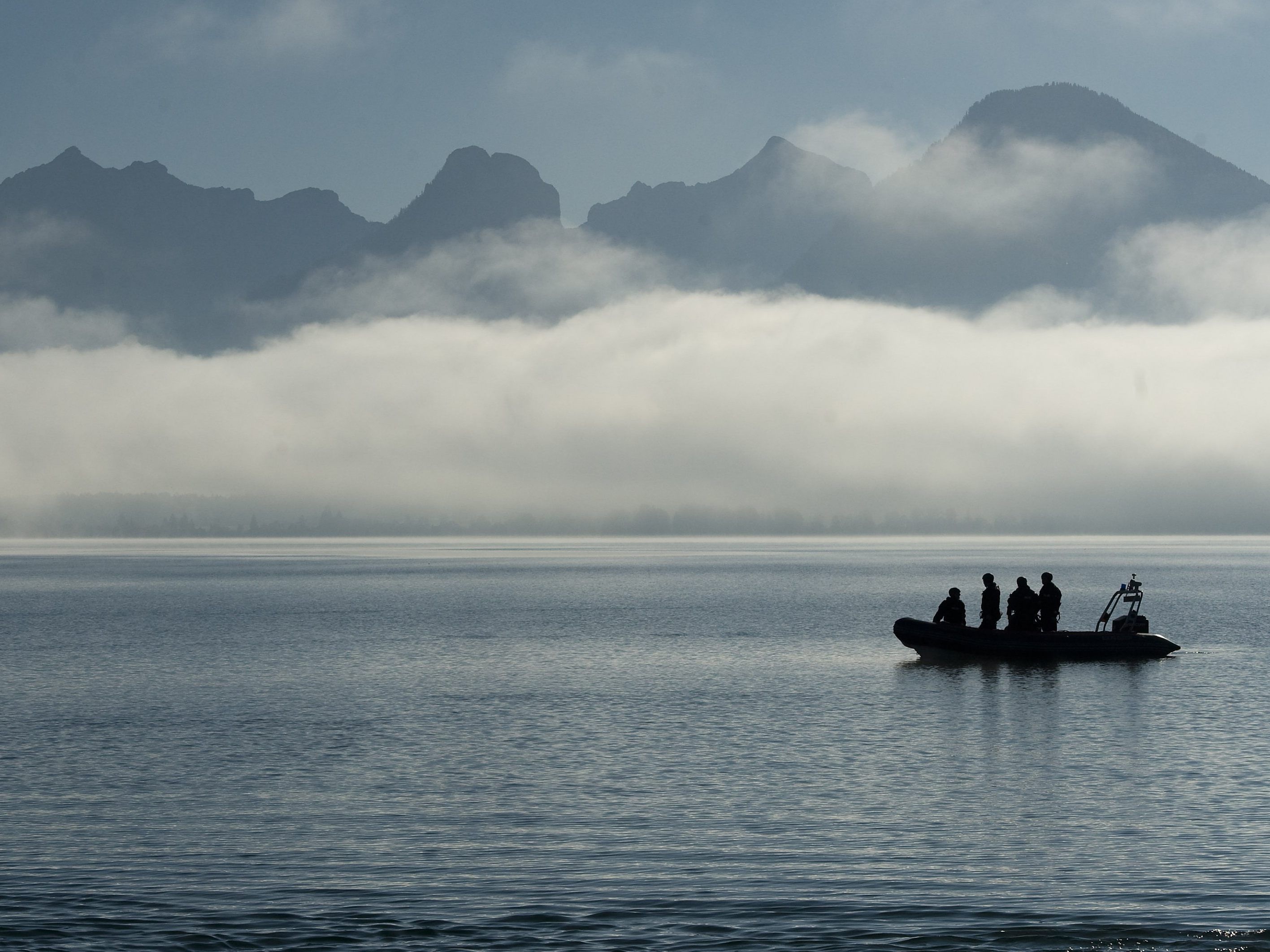 Am Montagnachmittag stürzte ein Kleinflugzeug in den Wolfgangsee.