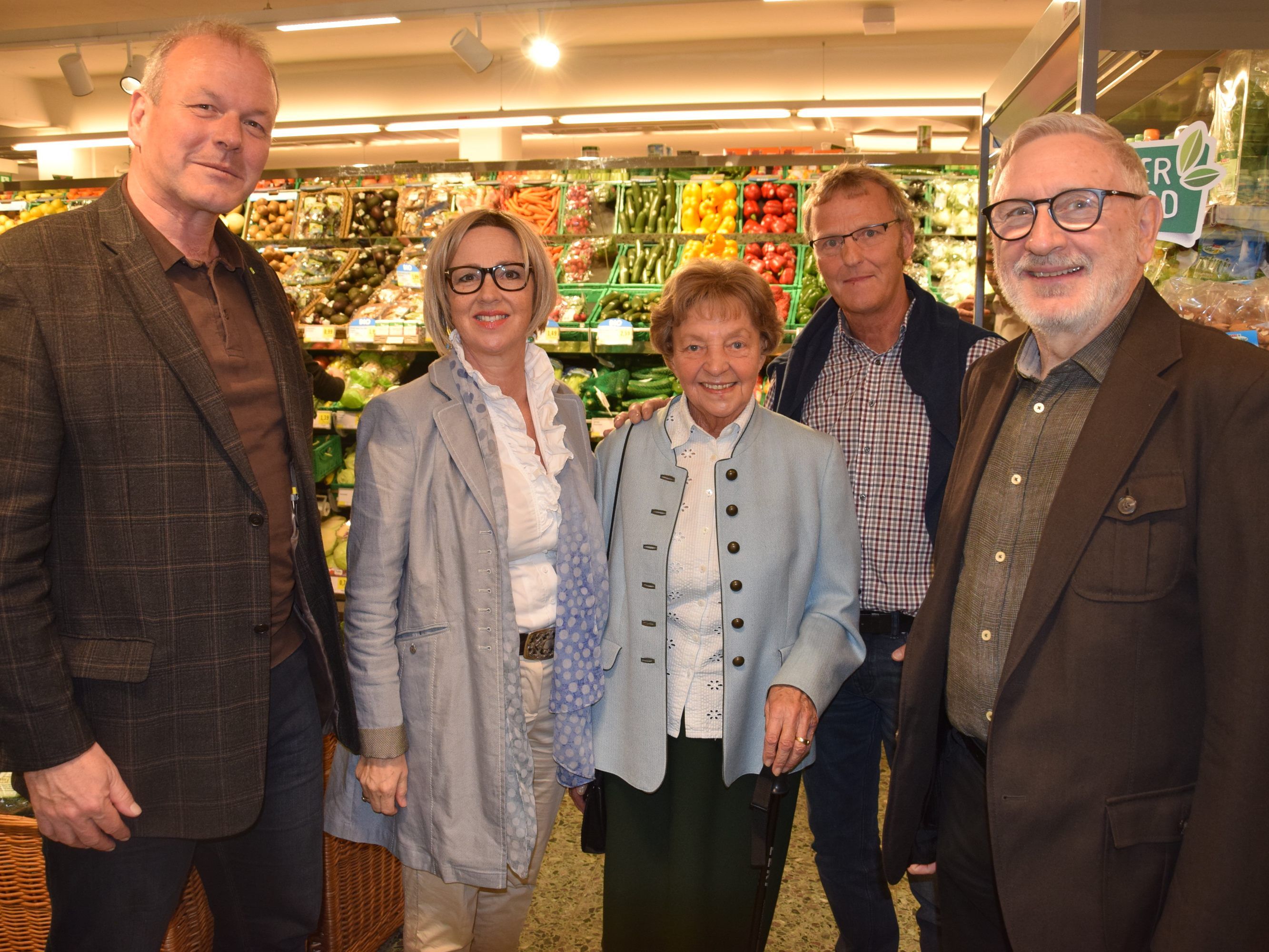 Familie Fleisch mit Bürgermeister Loacker