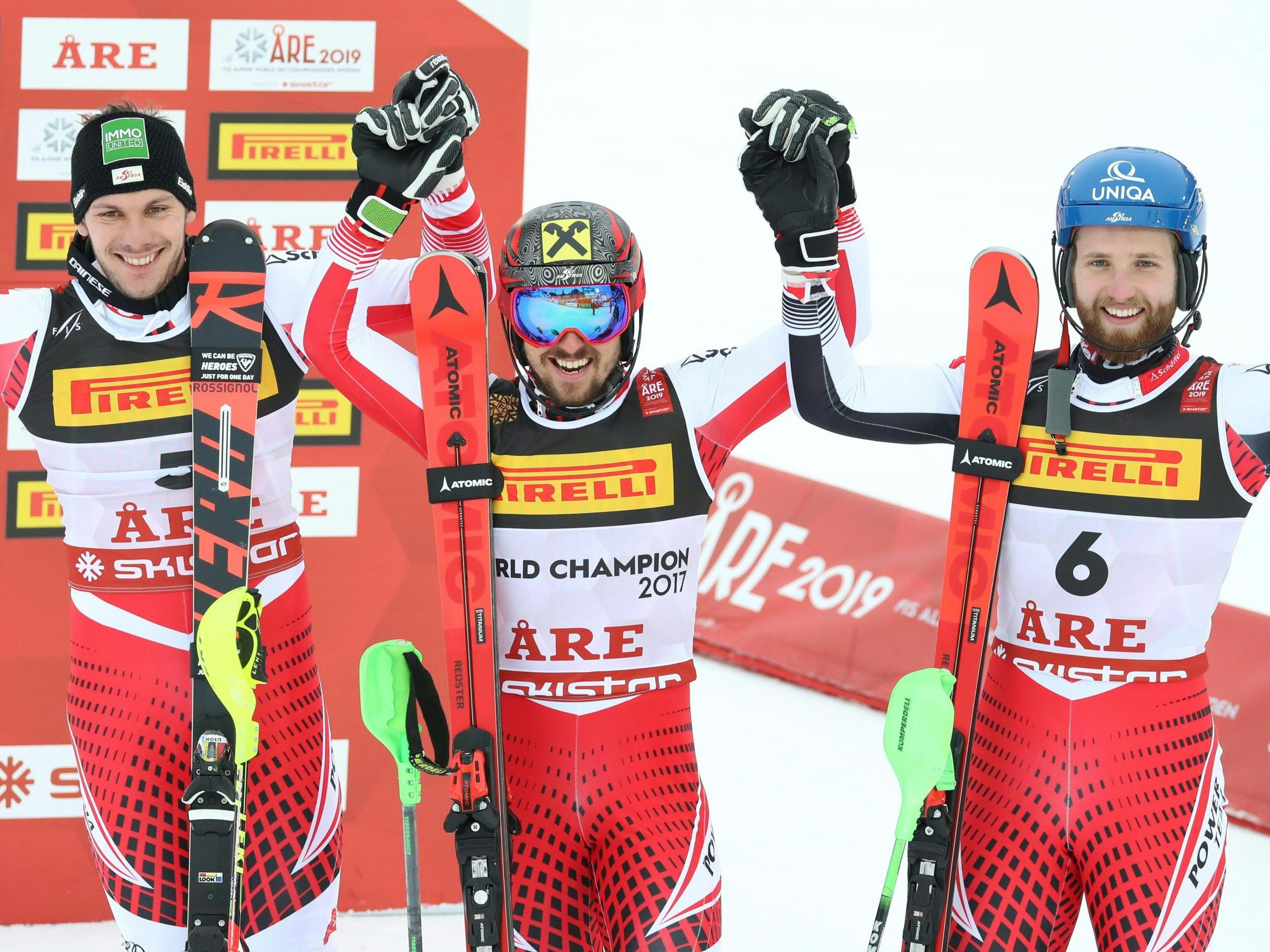 Hirscher holt Gold und führt Dreifach-Triumph für Österreich an. Hirscher holt Gold und führt Dreifach-Triumph für Österreich an.