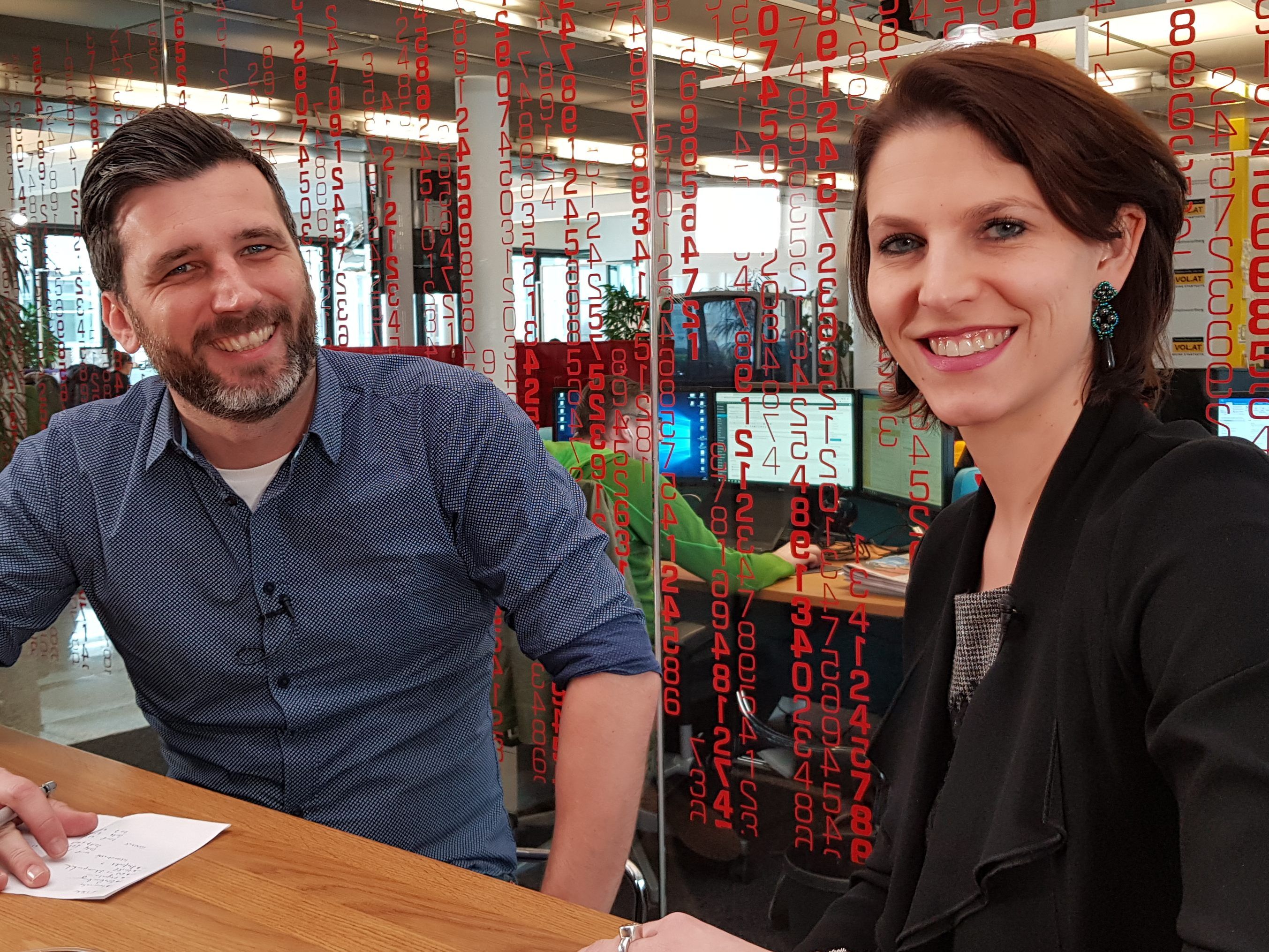 Karoline Edtstadler, hier im VOL.AT-Studio, will das Amt der Staatssekretärin gegen das der EU-Parlamentarierin tauschen.