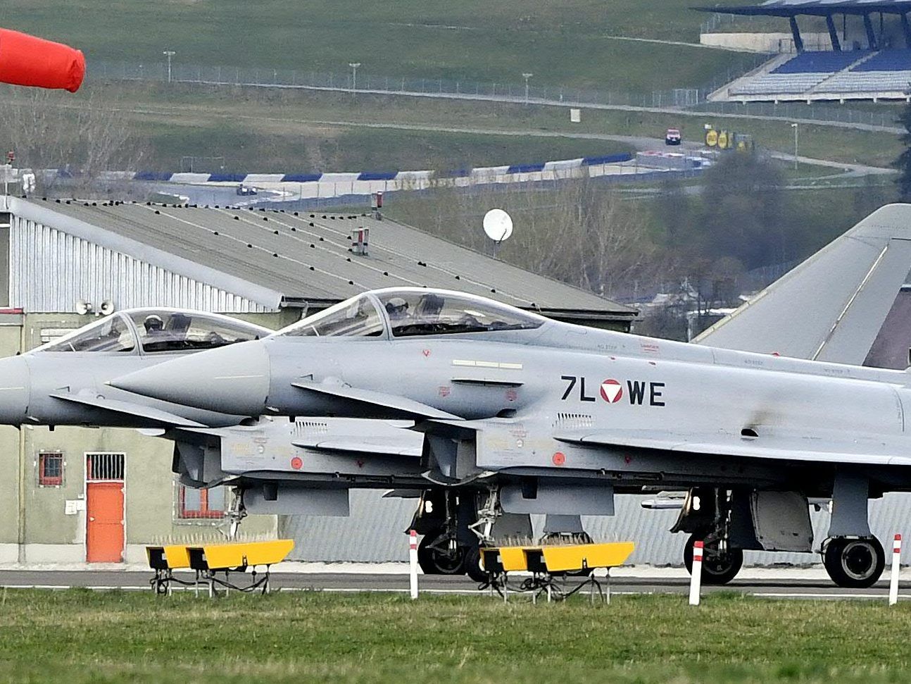 Eurofighter-Ausschuss will prominente Auskunftspersonen befragen. Eurofighter-Ausschuss will prominente Auskunftspersonen befragen.