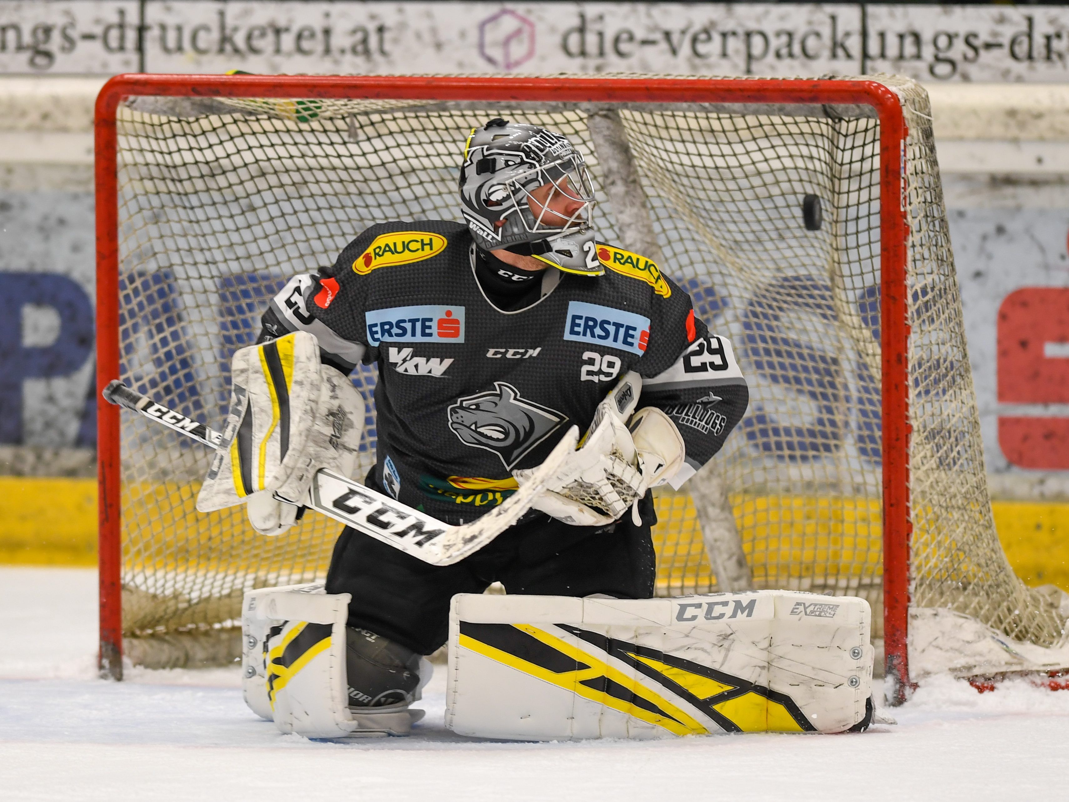 Bulldogs Stammkeeper Rinne stand beim Comeback nur 1 Drittel lang auf dem Eis. Bulldogs Stammkeeper Rinne stand beim Comeback nur 1 Drittel lang auf dem Eis.