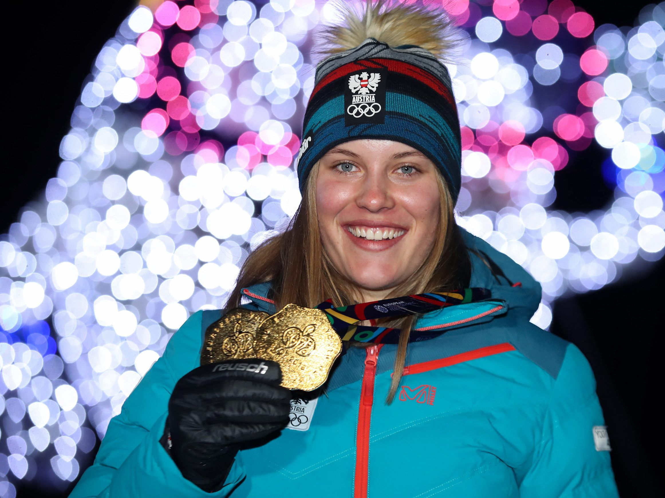 Zweimal Gold holt Magdalena Egger aus Lech in Sarajevo