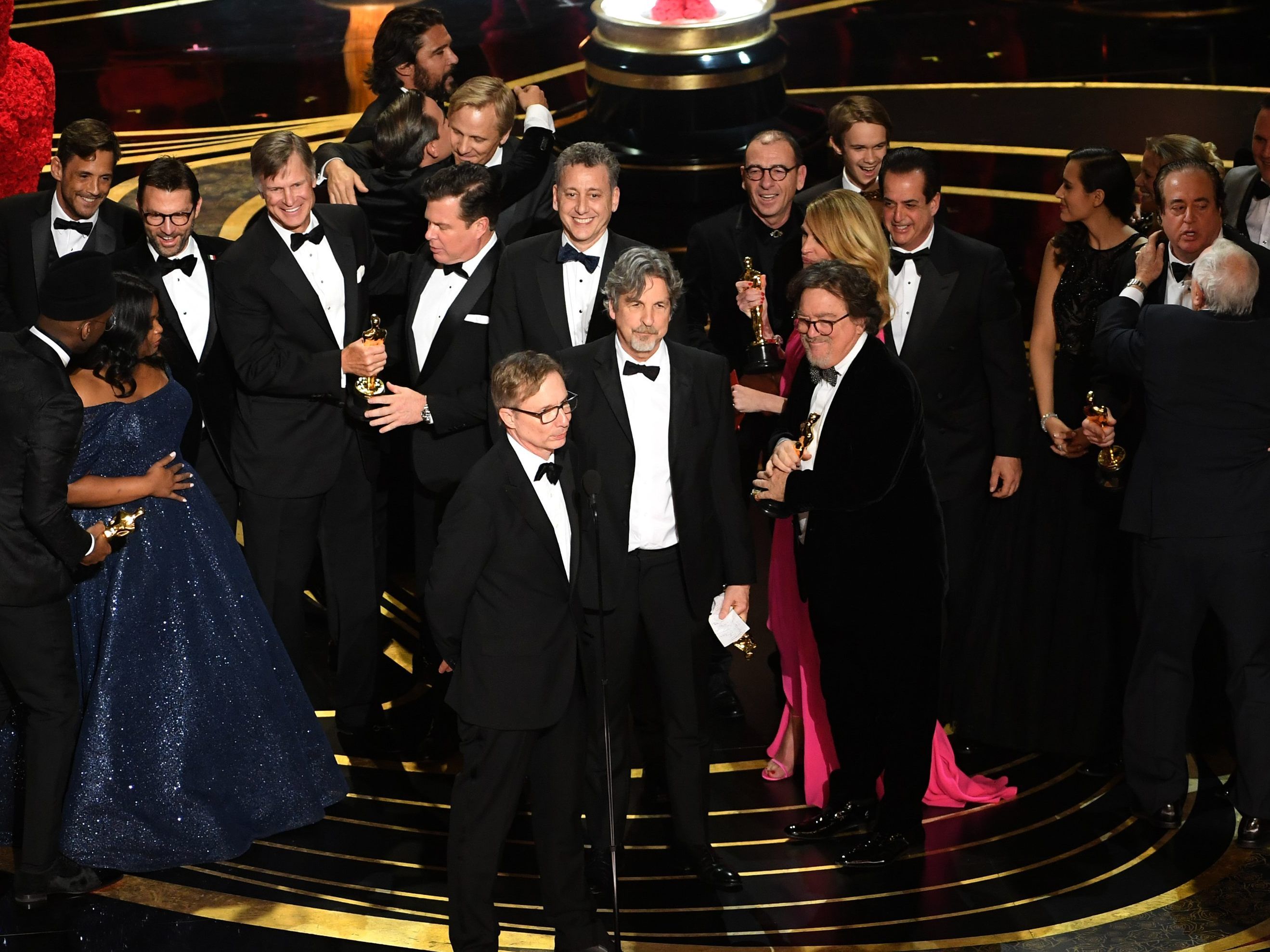 Cast und Crew von "Green Book" nehmen den Oscar für den besten Film entgegen.