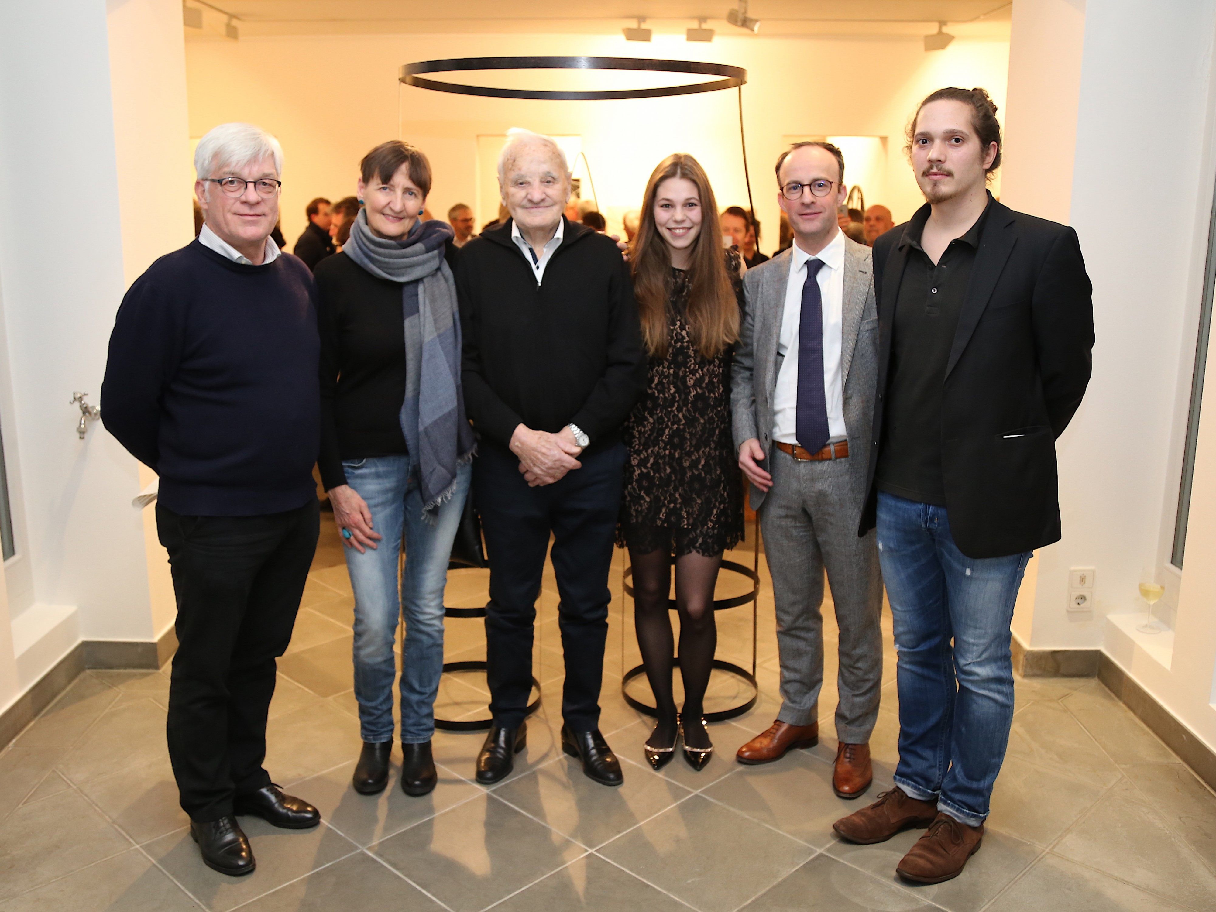 Friedemann Malsch, Schwester Waltraud Hüppi-Ströhle, Vater Karl Ströhle, Leonie Hirn, Benedikt König und Calvin Mechora. Friedemann Malsch, Schwester Waltraud Hüppi-Ströhle, Vater Karl Ströhle, Leonie Hirn, Benedikt König und Calvin Mechora.