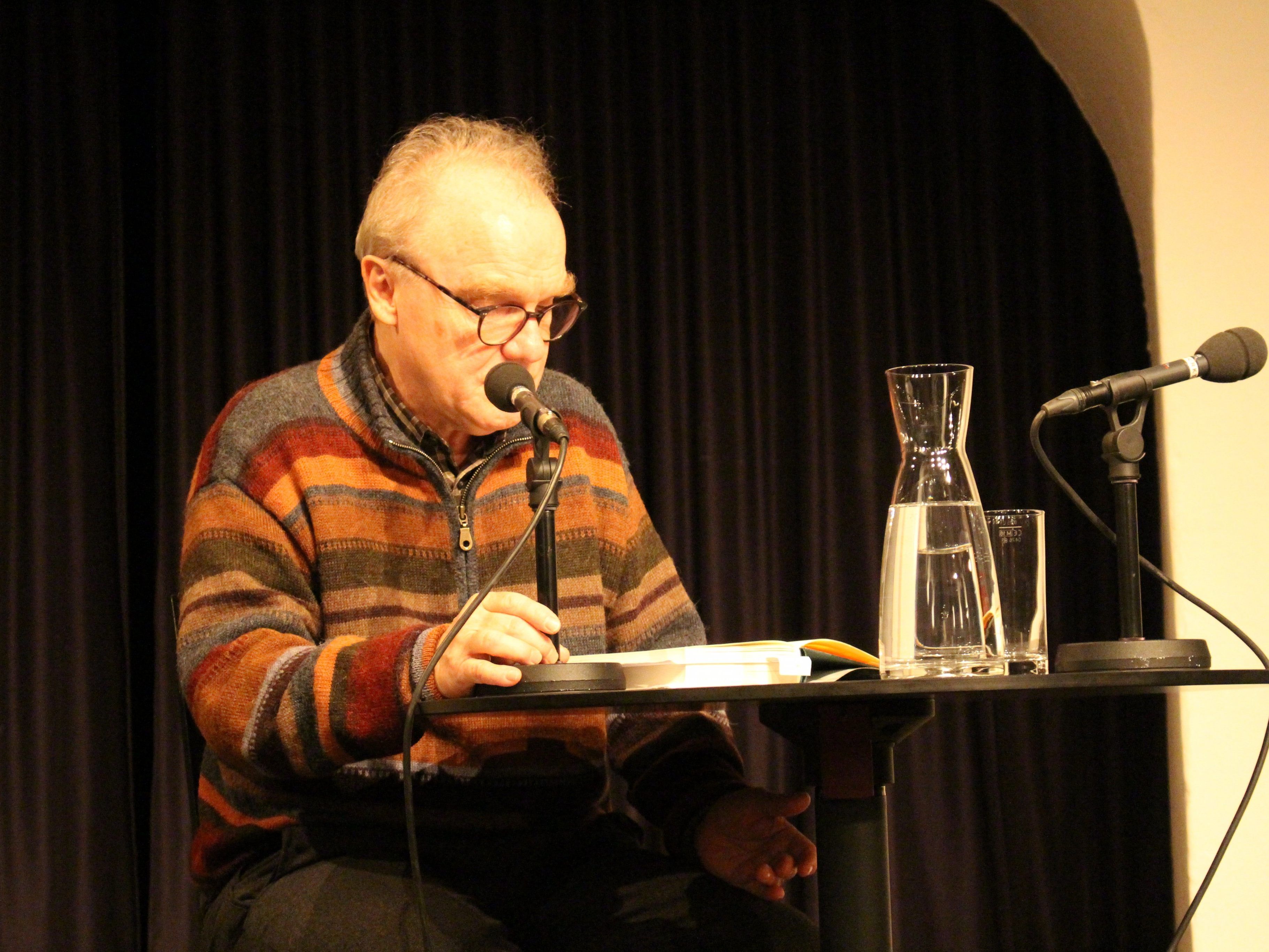 Michael Köhlmeier las im Theater am Saumarkt.