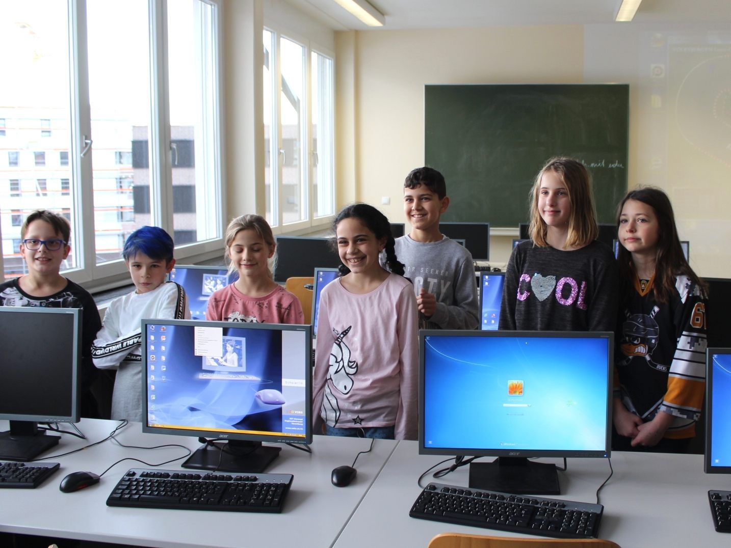 Ein abwechslungsreiches Programm begeisterte die Volksschüler bei ihrem Besuch am „Tag der offenen Tür“ in der Mittelschule in Lochau. Ein abwechslungsreiches Programm begeisterte die Volksschüler bei ihrem Besuch am „Tag der offenen Tür“ in der Mittelschule in Lochau.