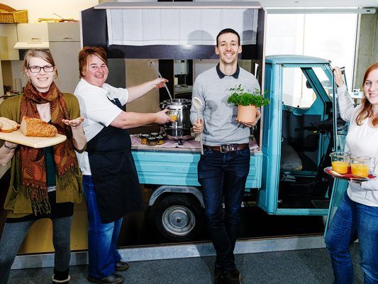 Suppe und Café im Zäwas