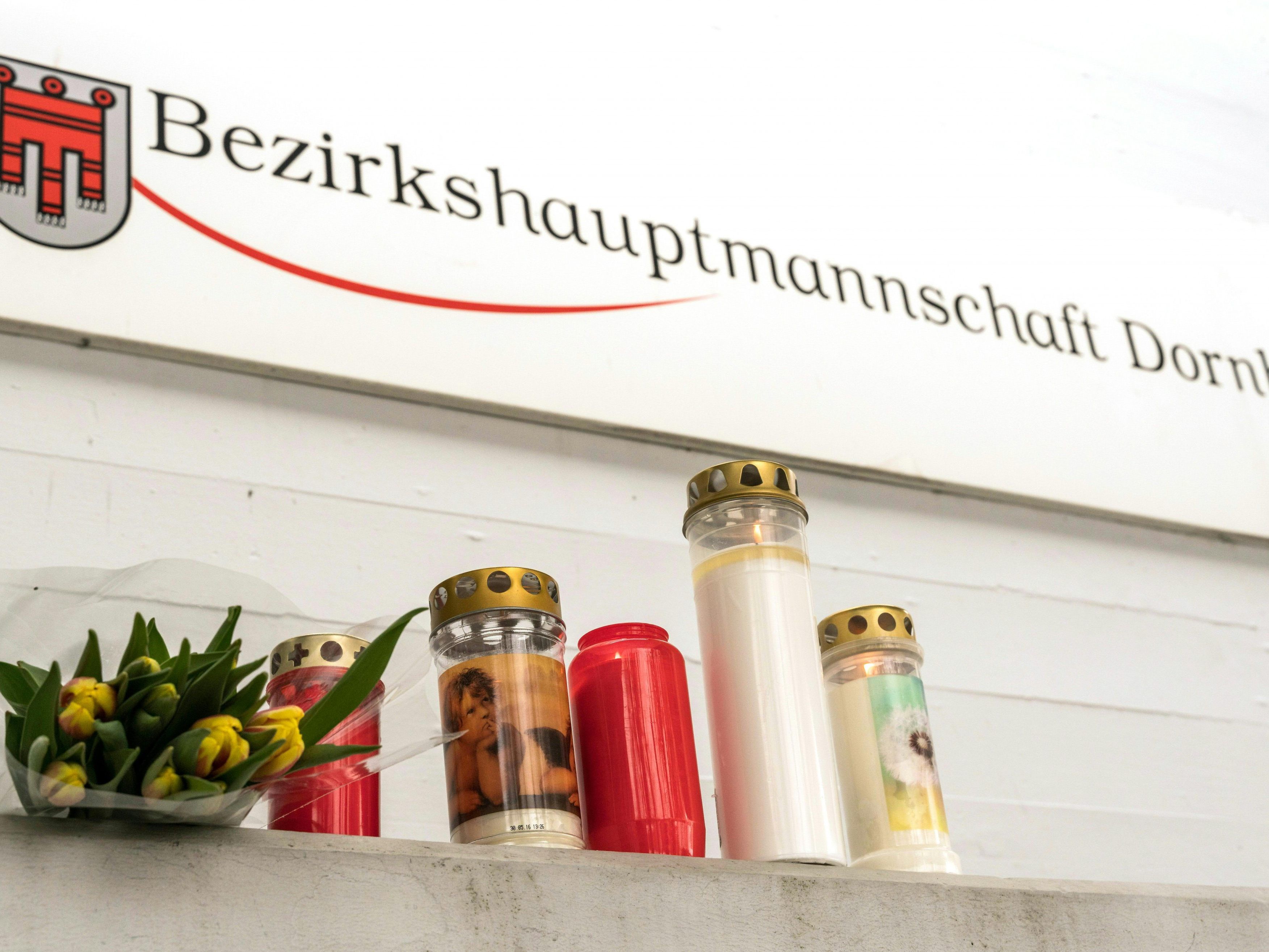 Erst kürzlich wurde ein Beamter in Dornbirn angegriffen und tödlich verletzt.g Erst kürzlich wurde ein Beamter in Dornbirn angegriffen und tödlich verletzt.g