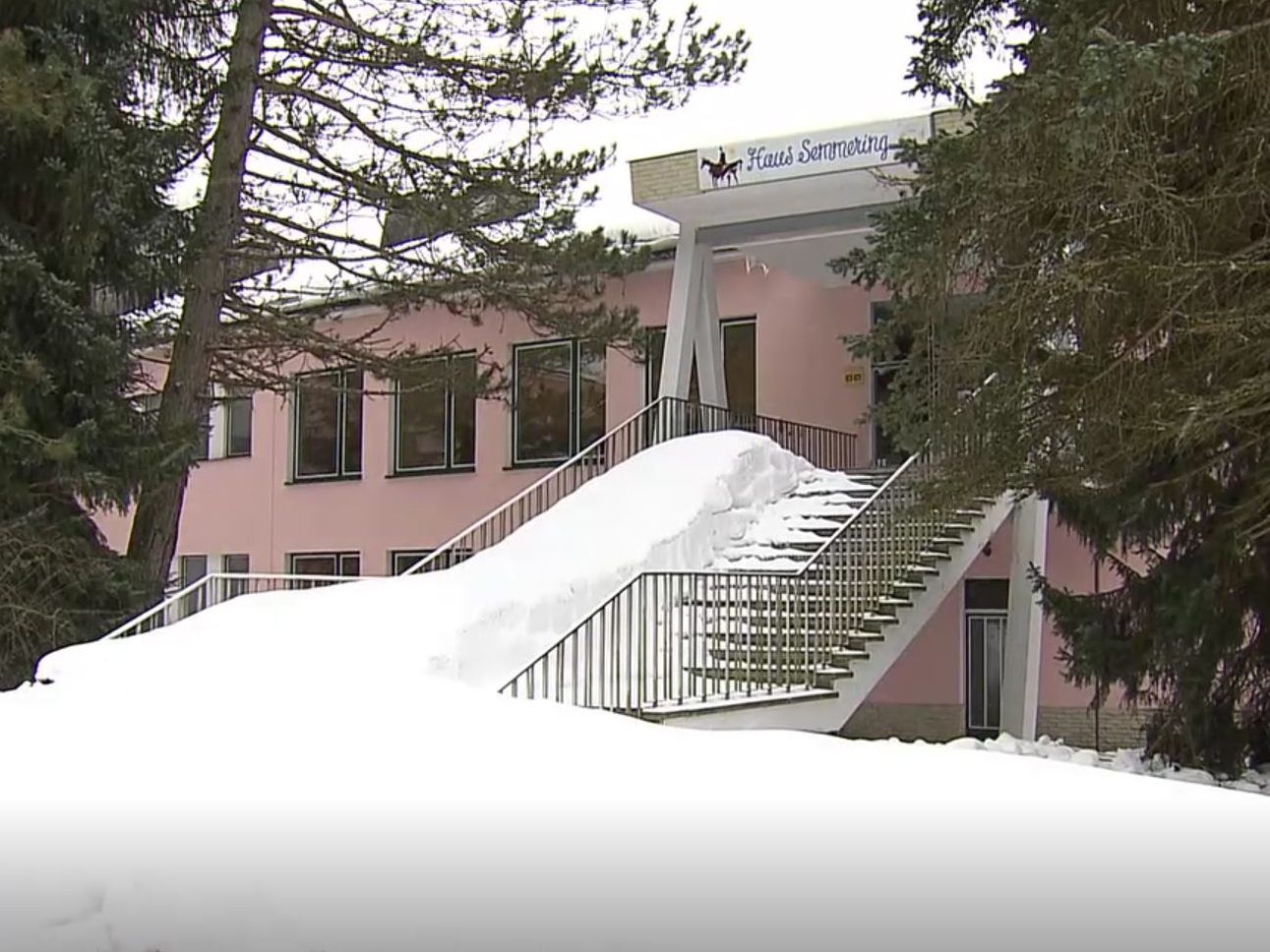 Das Haus kostet 45.000 Euro im Monat.