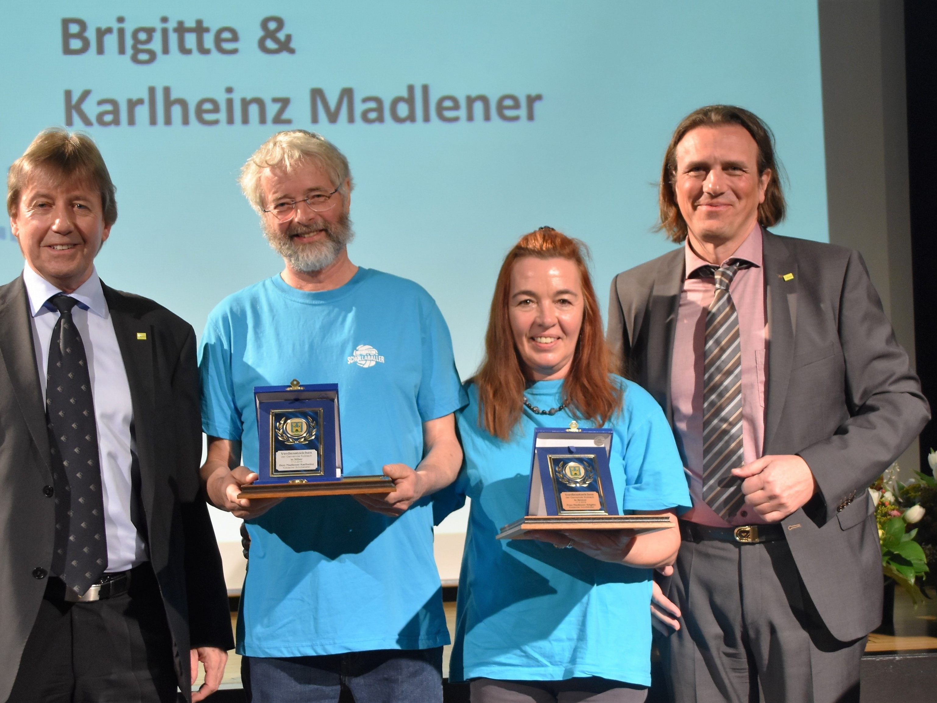 Bgm. Fritz Maierhofer, Brigitte und Karlheinz Madlener, Vize Bürgermeister Gerd Hölzl