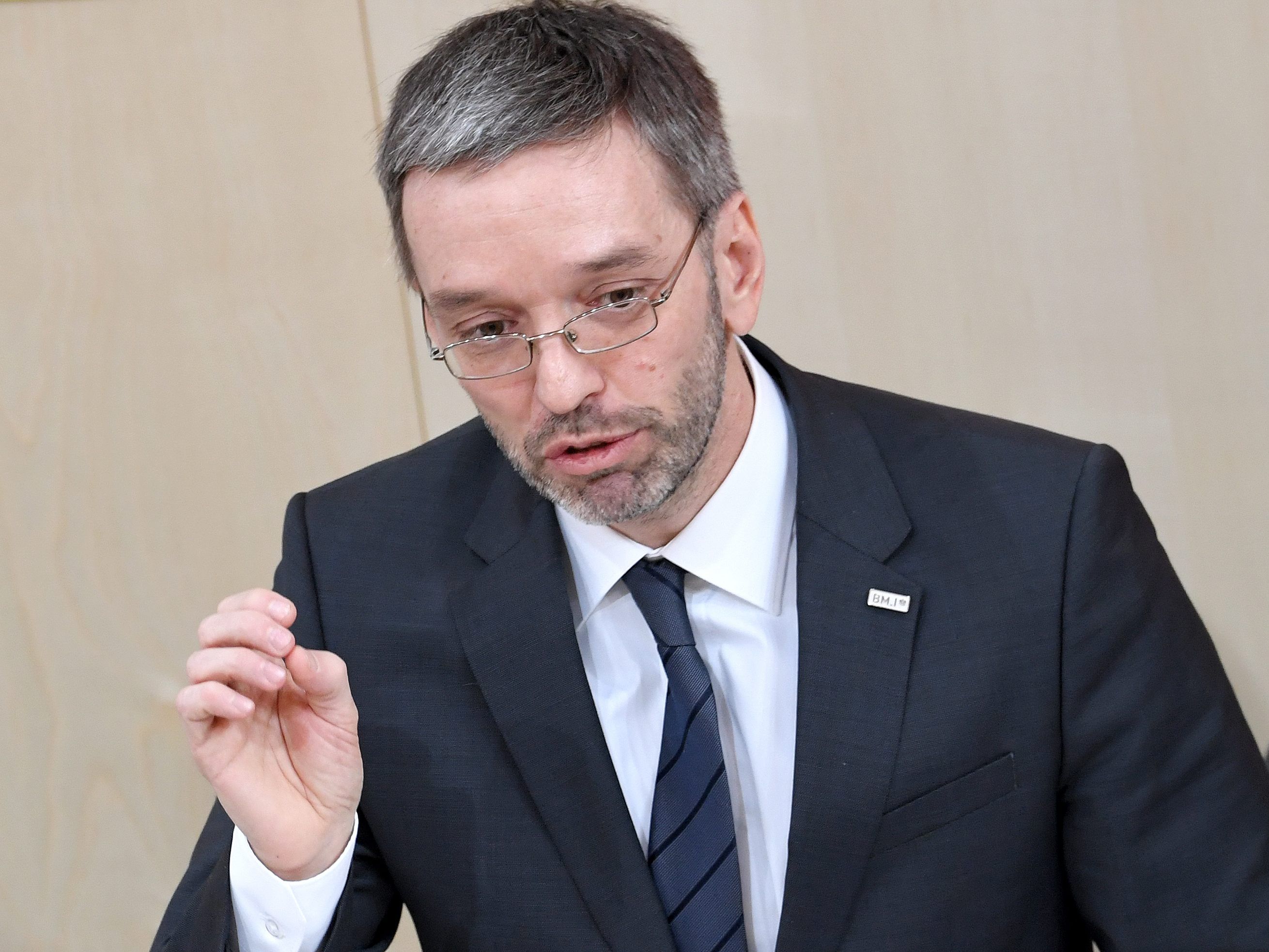 Kickl nimmt zum Neuseeland-Terror Stellung. Kickl nimmt zum Neuseeland-Terror Stellung.