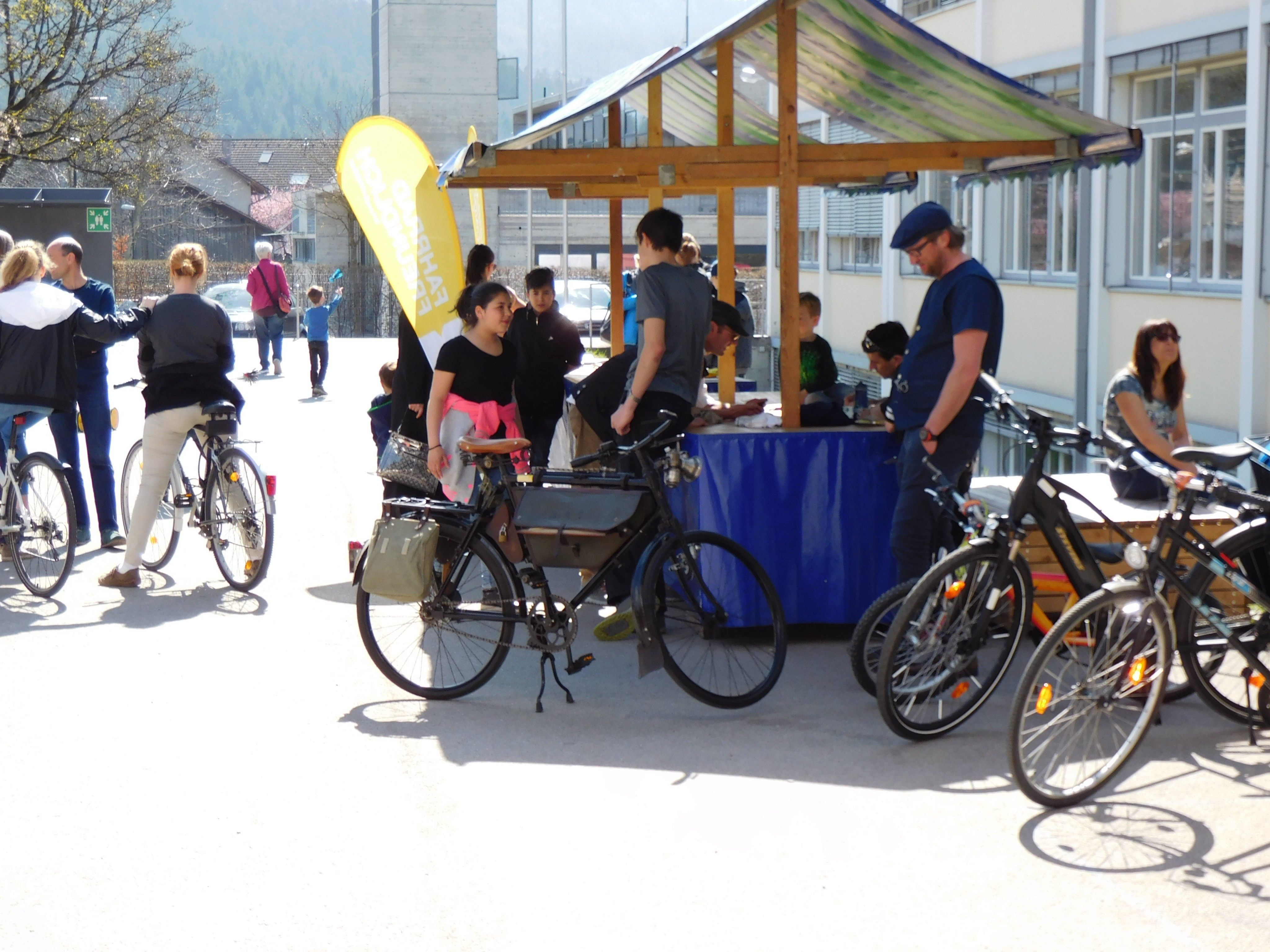 Der Rankler Radmarkt lockte auch in diesem Jahr mit einem umfangreichen Programm Der Rankler Radmarkt lockte auch in diesem Jahr mit einem umfangreichen Programm