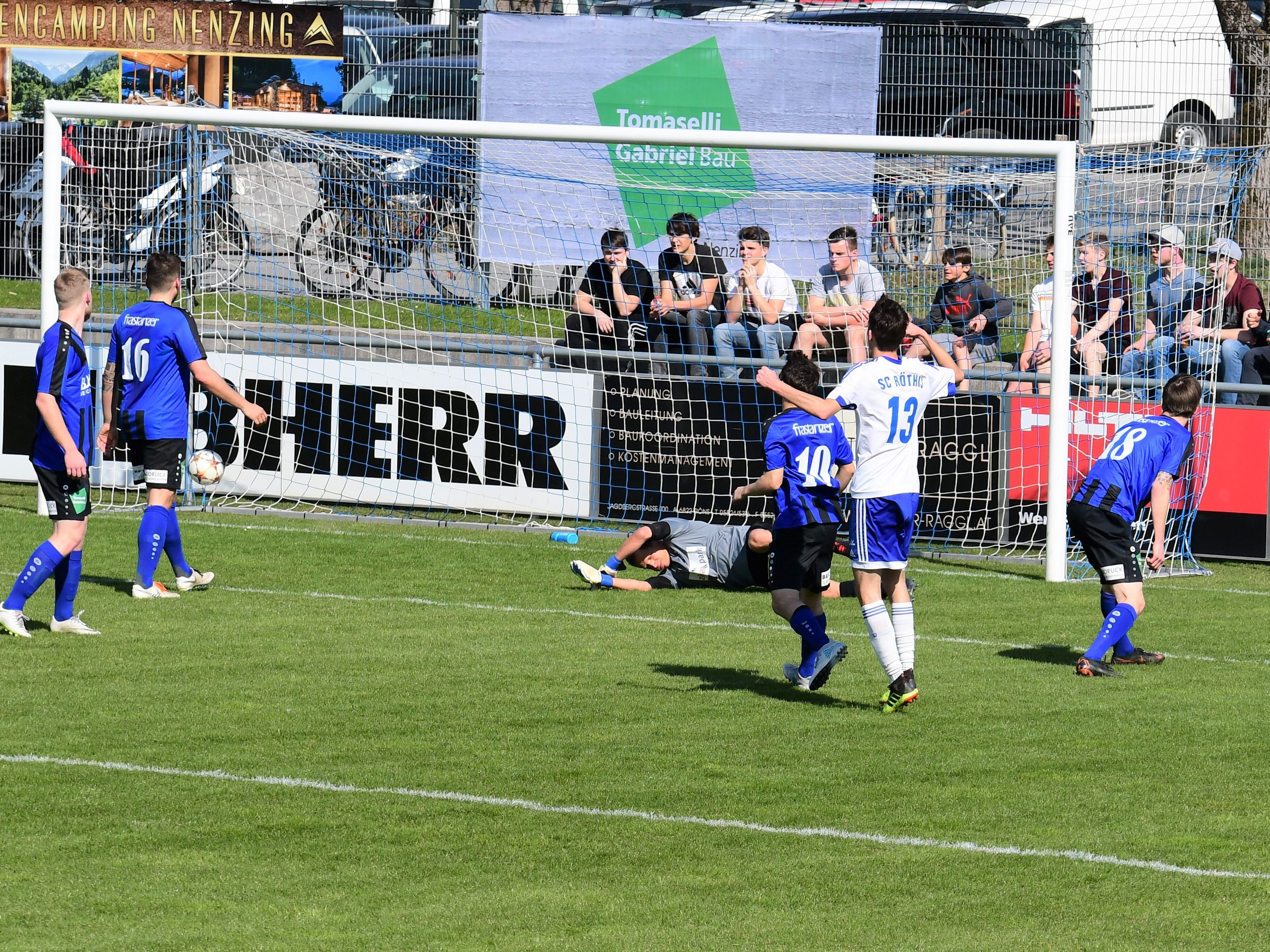 Marco Wieser erzielt das 1:0 für den SC Röthis. Marco Wieser erzielt das 1:0 für den SC Röthis.