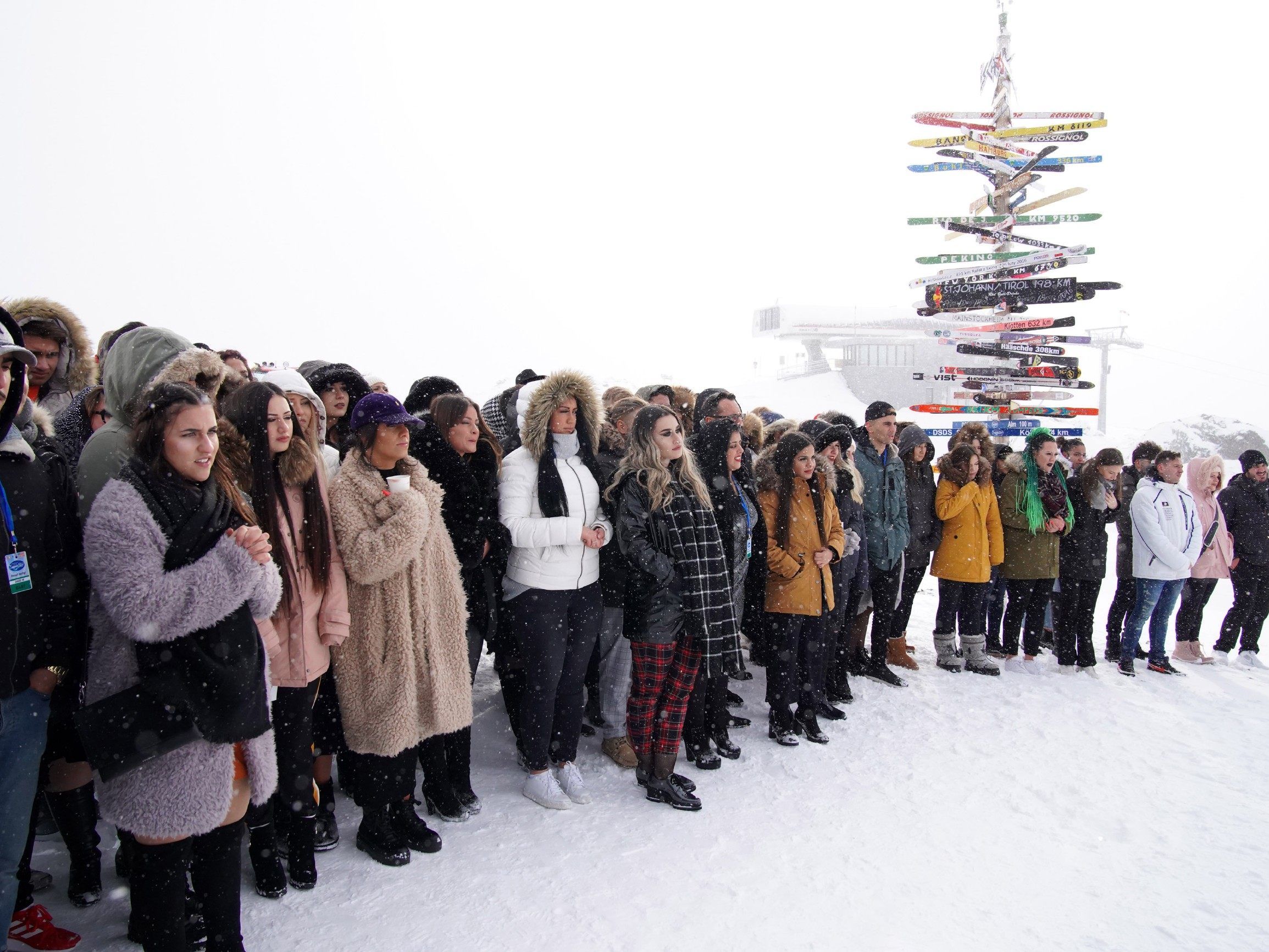 Die Kandidaten werden von der Jury zum Recall in Ischgl begrüsst.