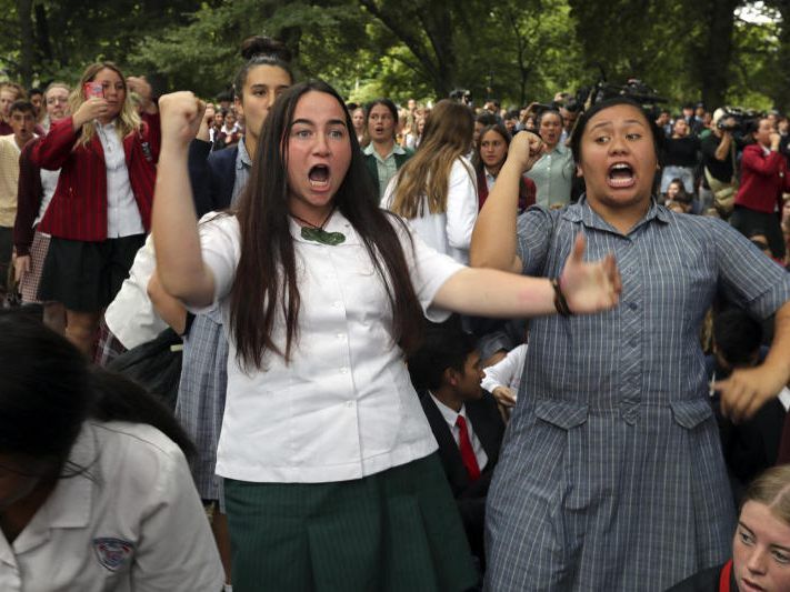 Studenten gedachten mit dem traditionellen "Haka"-Tanz den Toten.